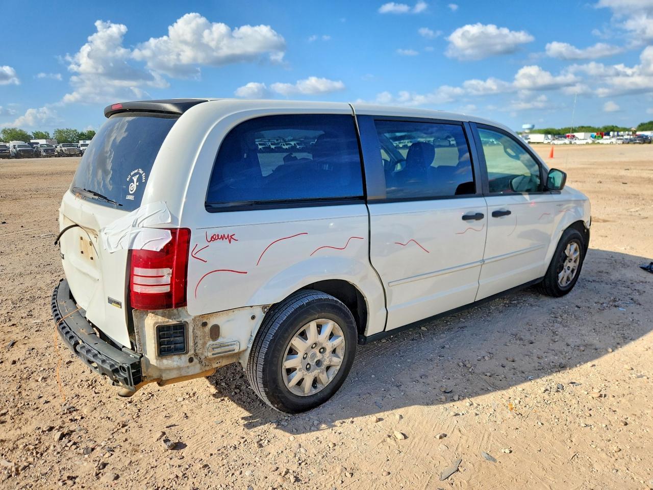 2008 Chrysler Town & Country Lx - Фото 3
