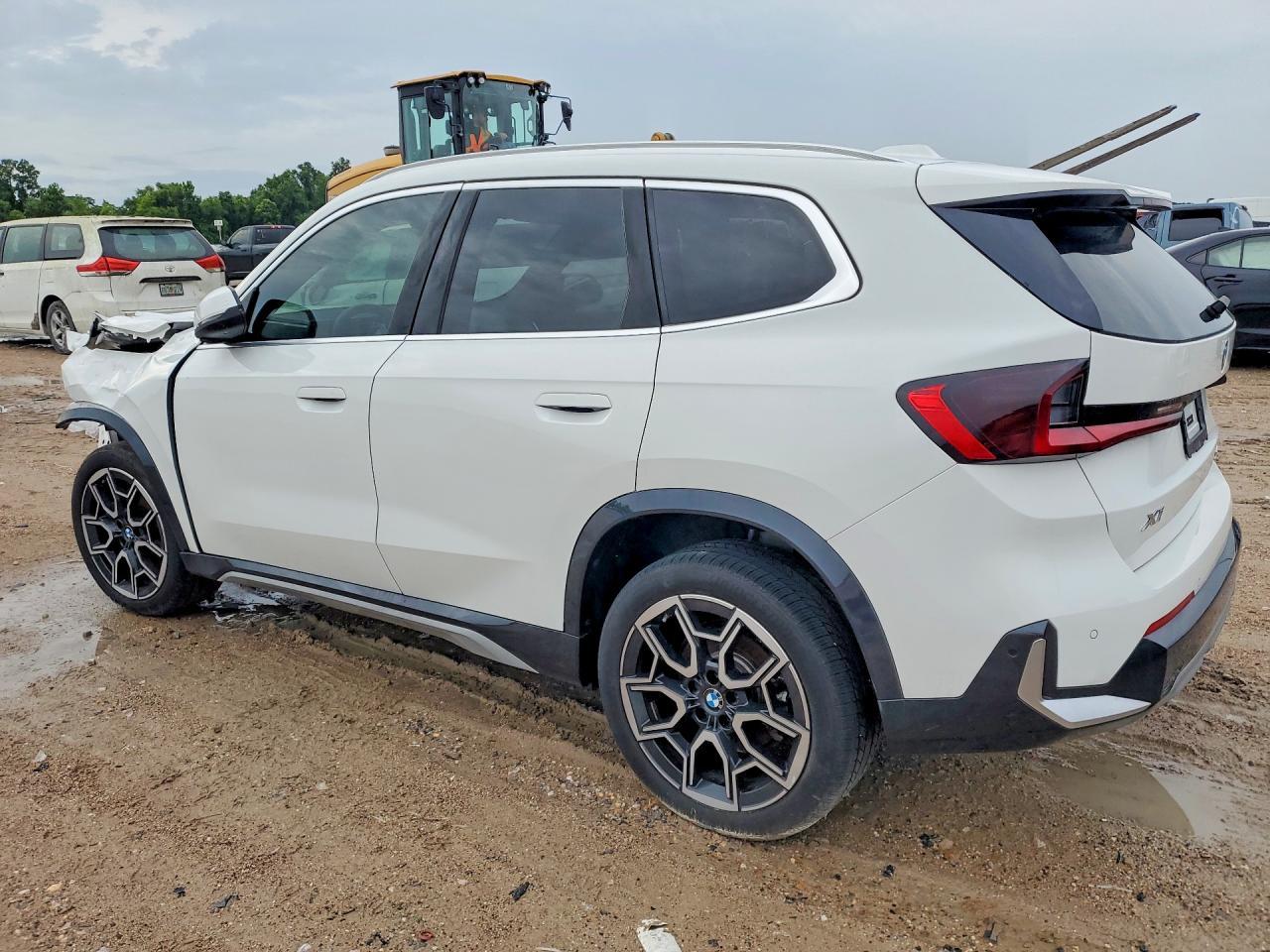 2025 BMW X1 xDrive28I - Фото 2