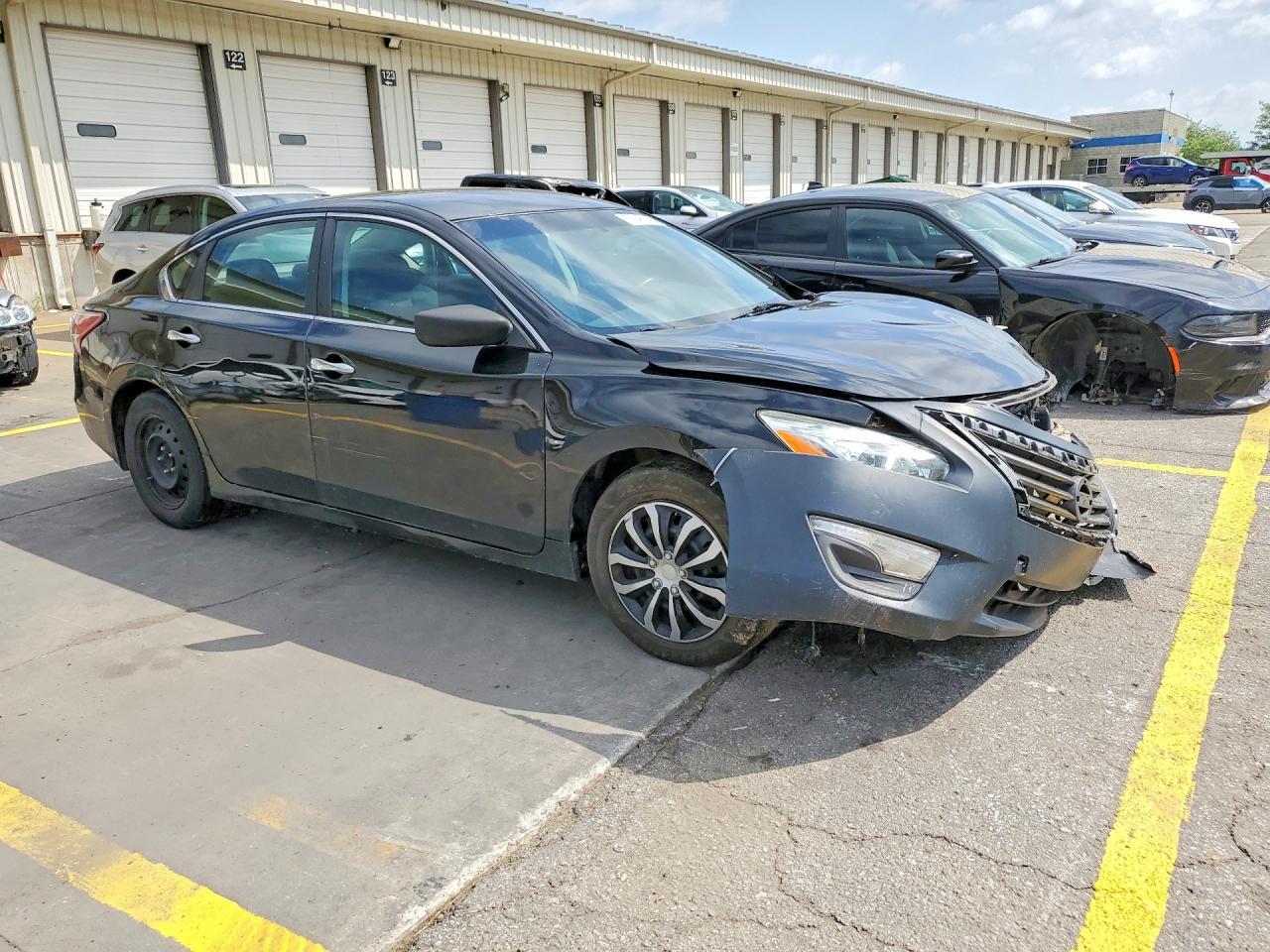 2015 Nissan Altima 2.5 S - Фото 4