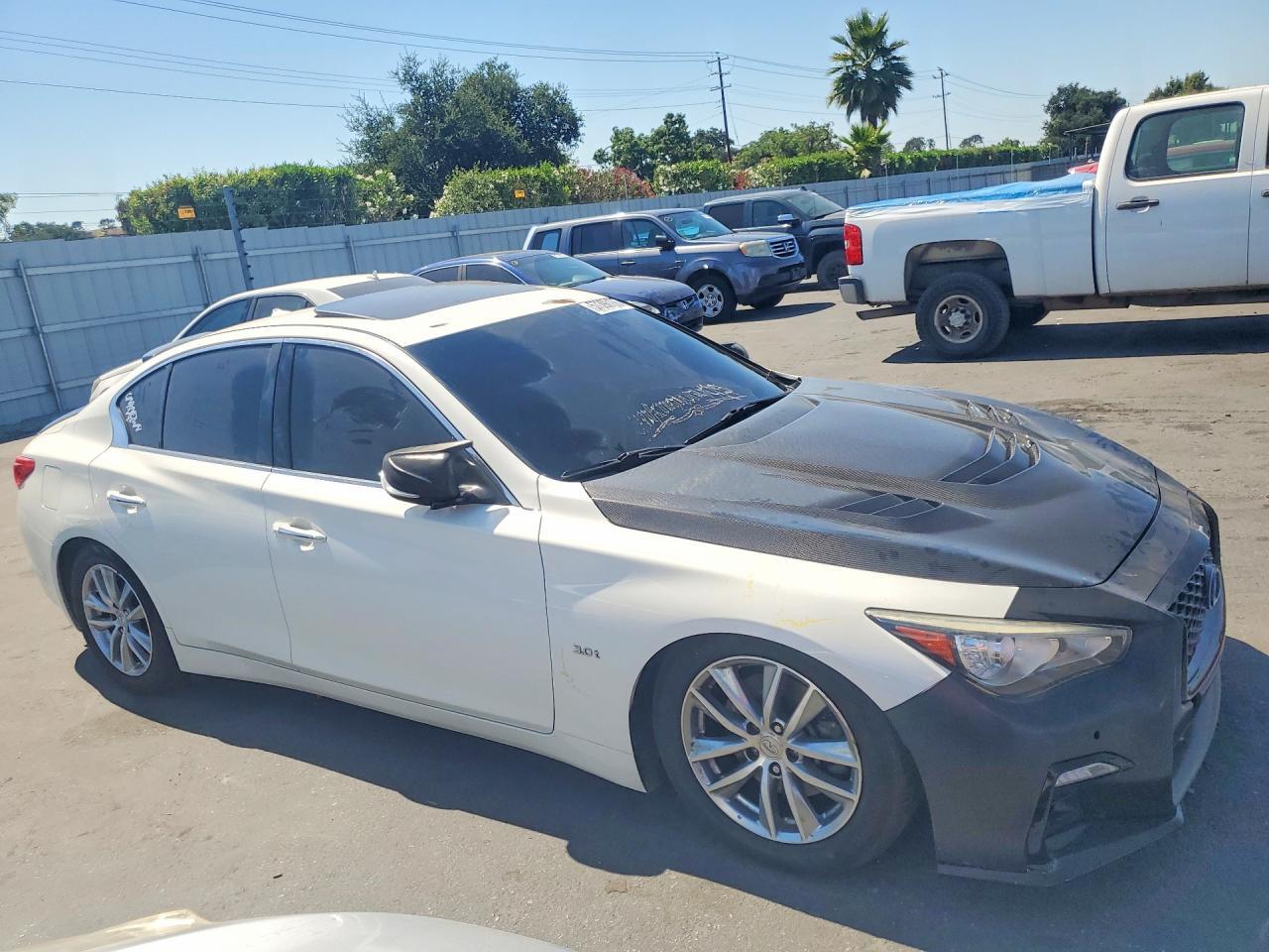 2017 Infiniti Q50 3.0T Premium - Фото 4
