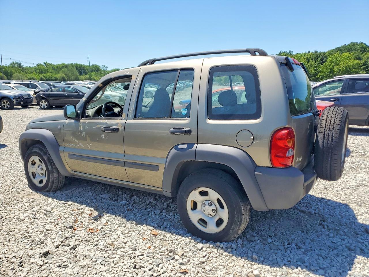 2004 Jeep Liberty Sport - Фото 2
