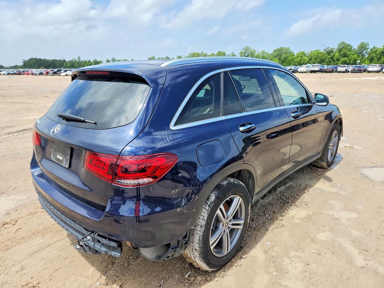 2022 Mercedes-Benz Glc 300 - Фото 3