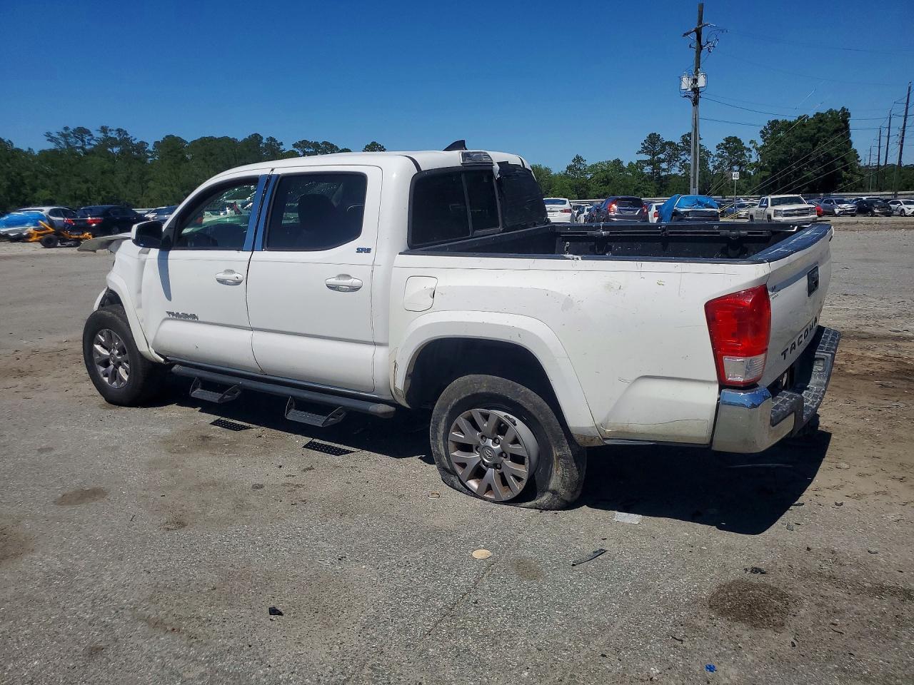 2017 Toyota Tacoma Sr5 V6 - Image 2