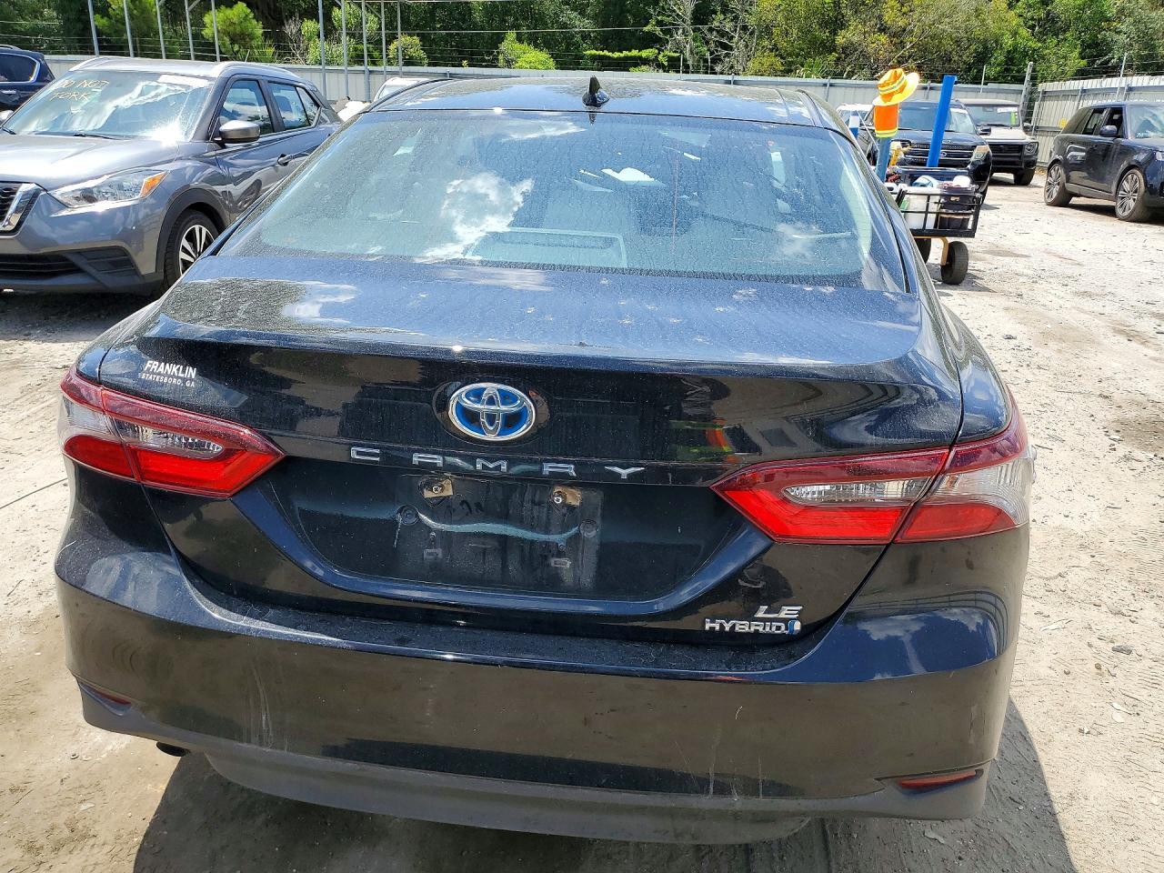 2021 Toyota Camry Le - Image 6