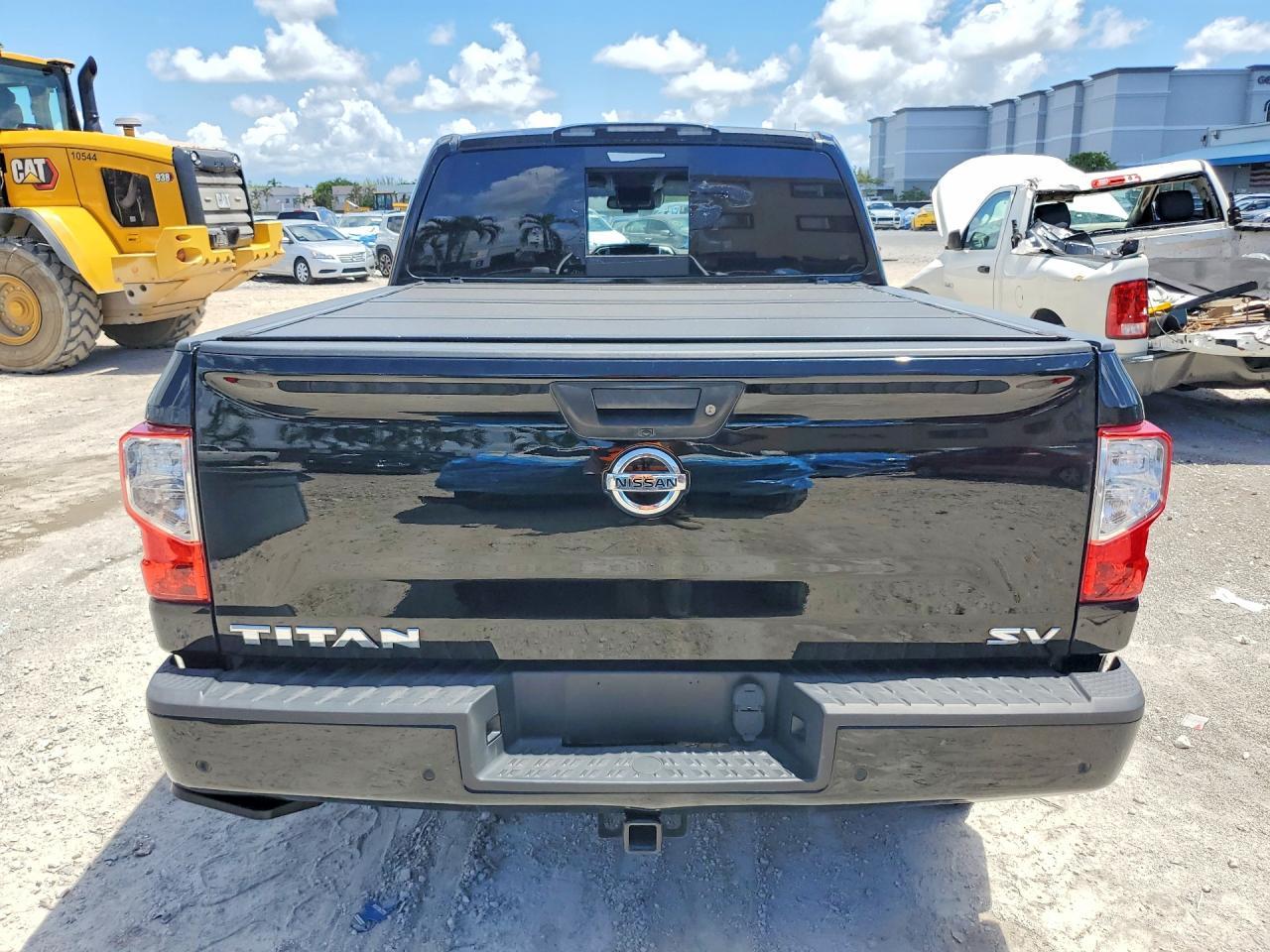 2021 Nissan Titan Sv - Фото 6
