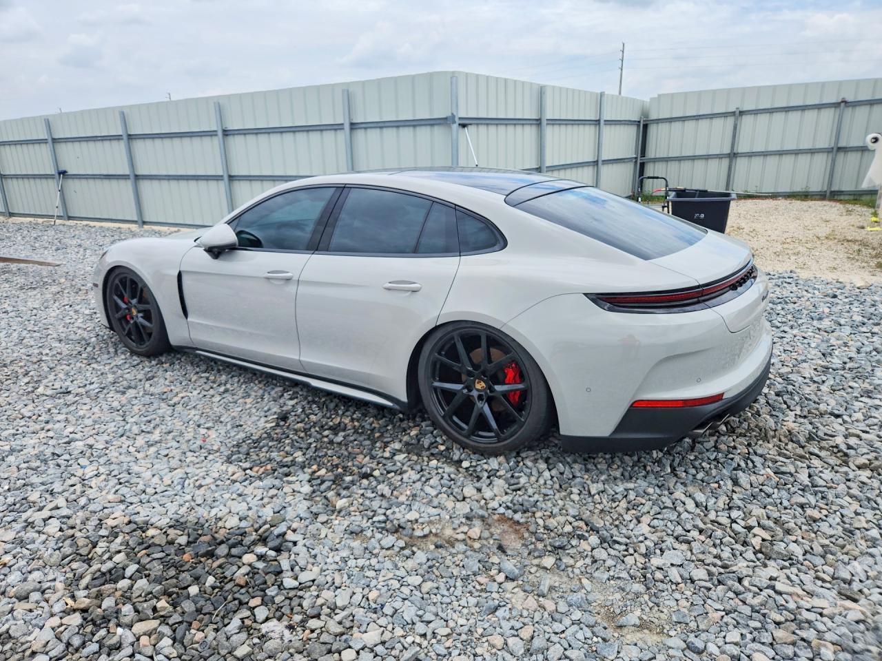2025 Porsche Panamera - Фото 2