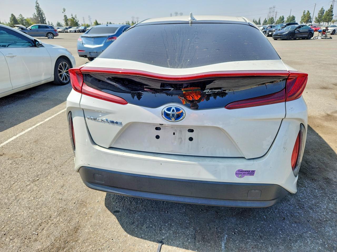 2018 Toyota Prius Prime Premium - Фото 6