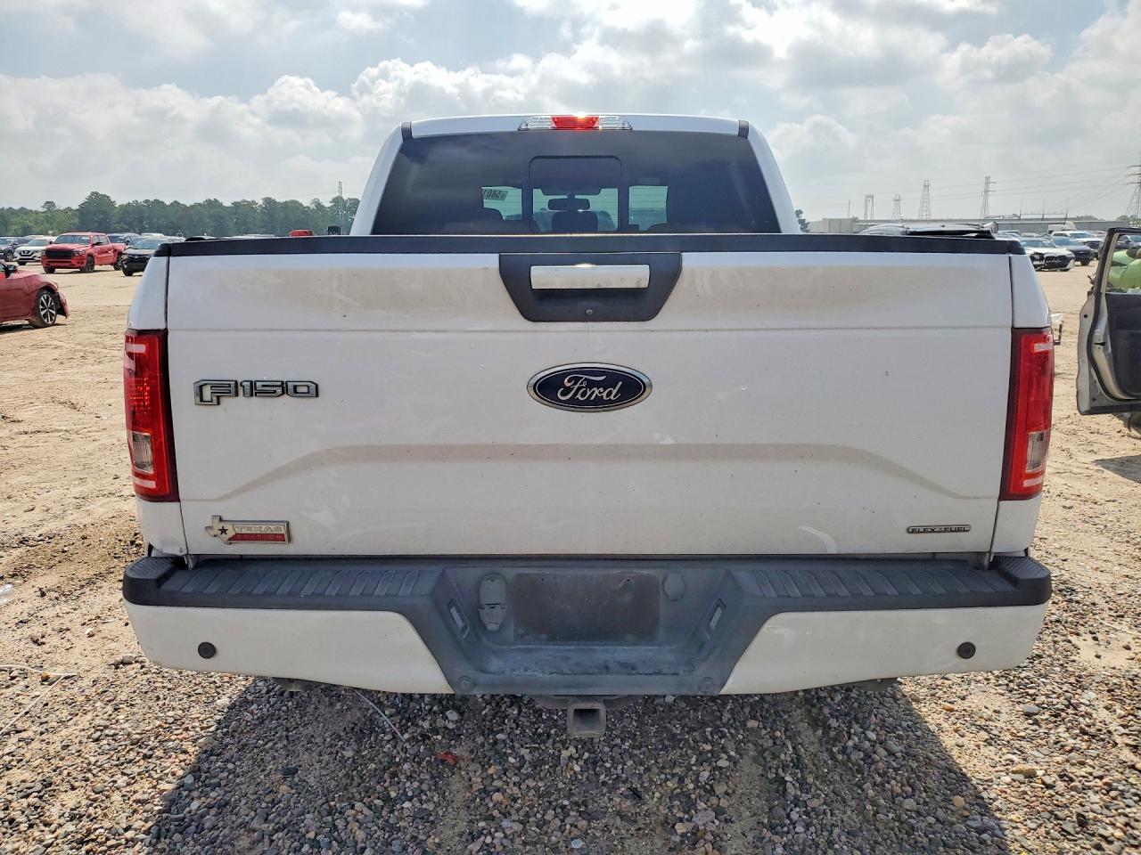 2016 Ford F150 Supercrew - Фото 6