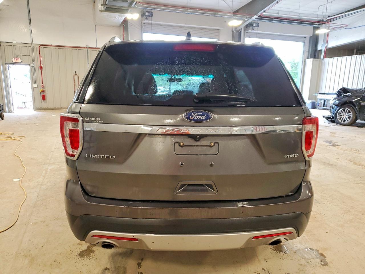 2017 Ford Explorer Limited - Image 6