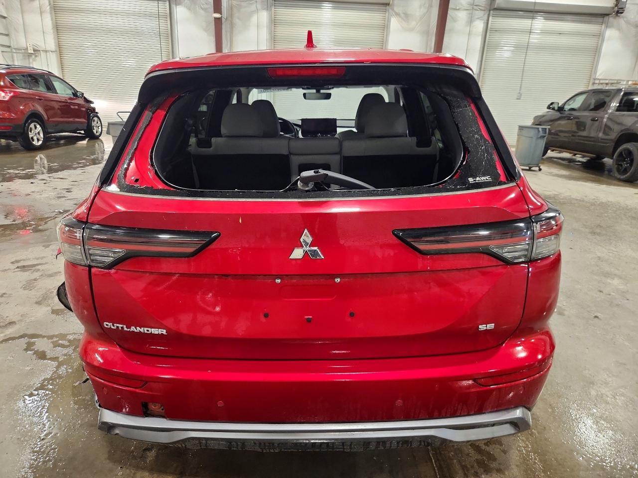 2025 Mitsubishi Outlander Se - Image 6