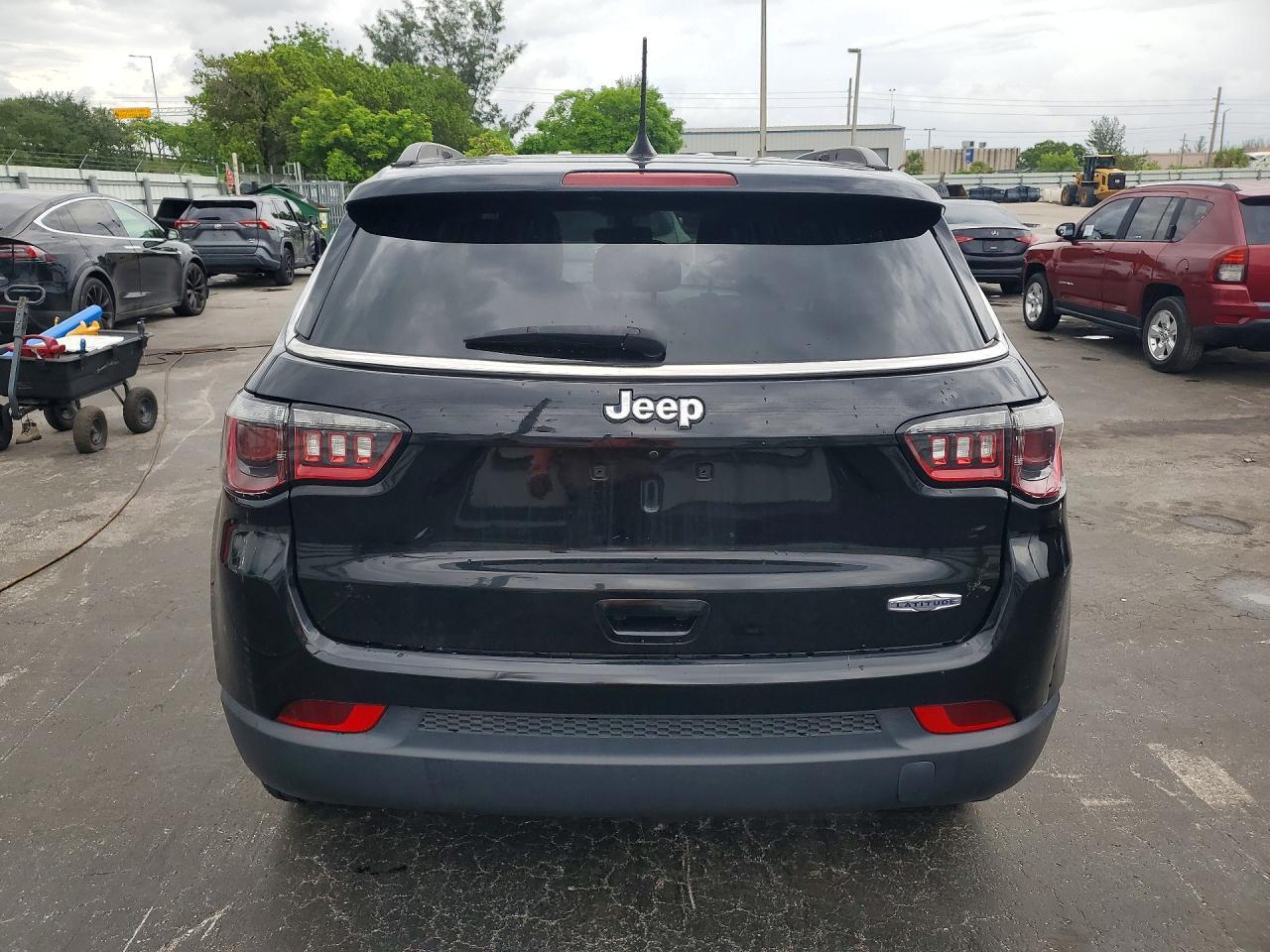 2021 Jeep Compass Latitude - Фото 6