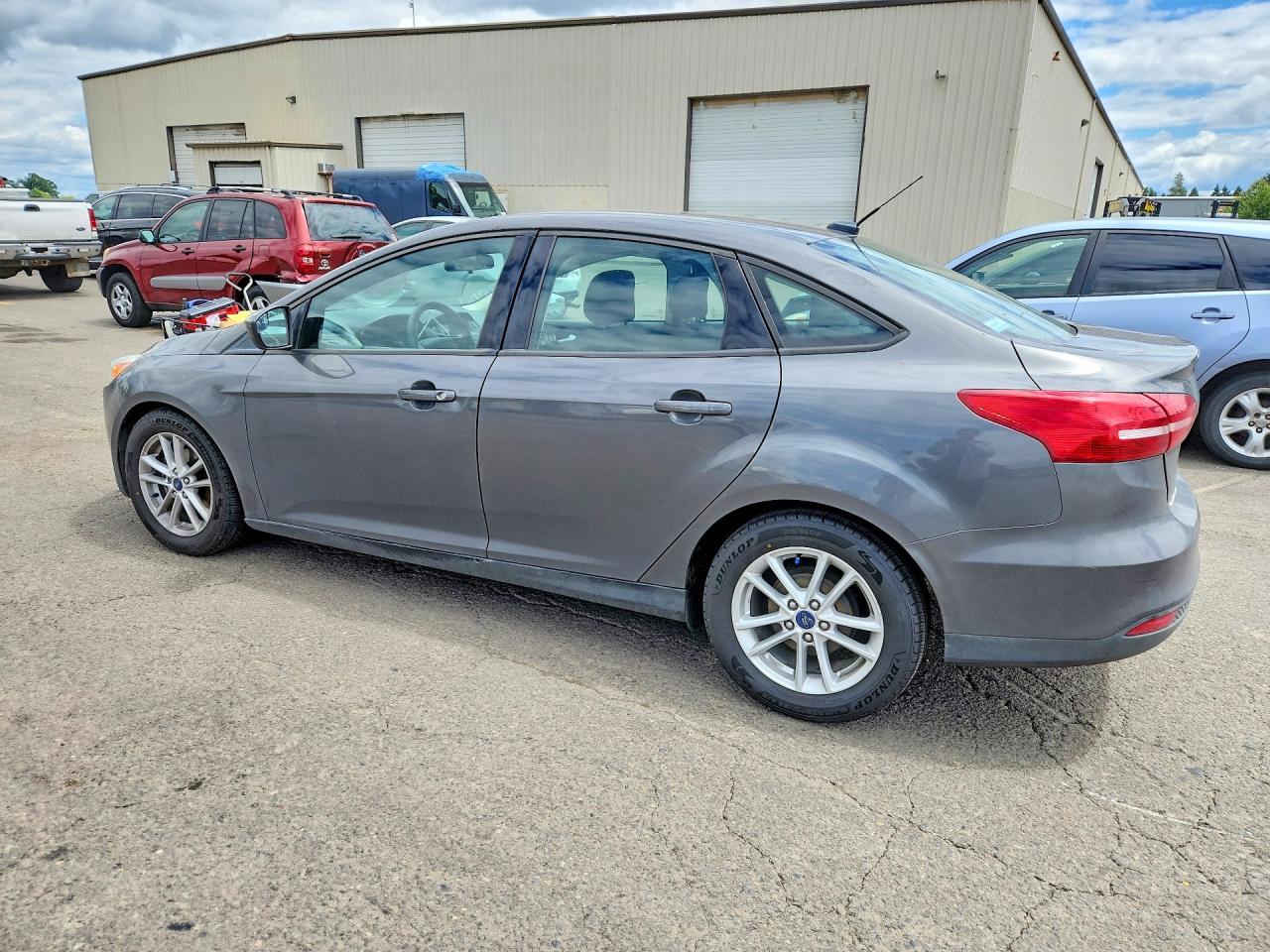 2018 Ford Focus Se - Image 2