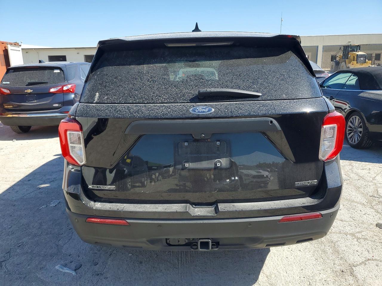 2023 Ford Explorer Police Interceptor - Image 6