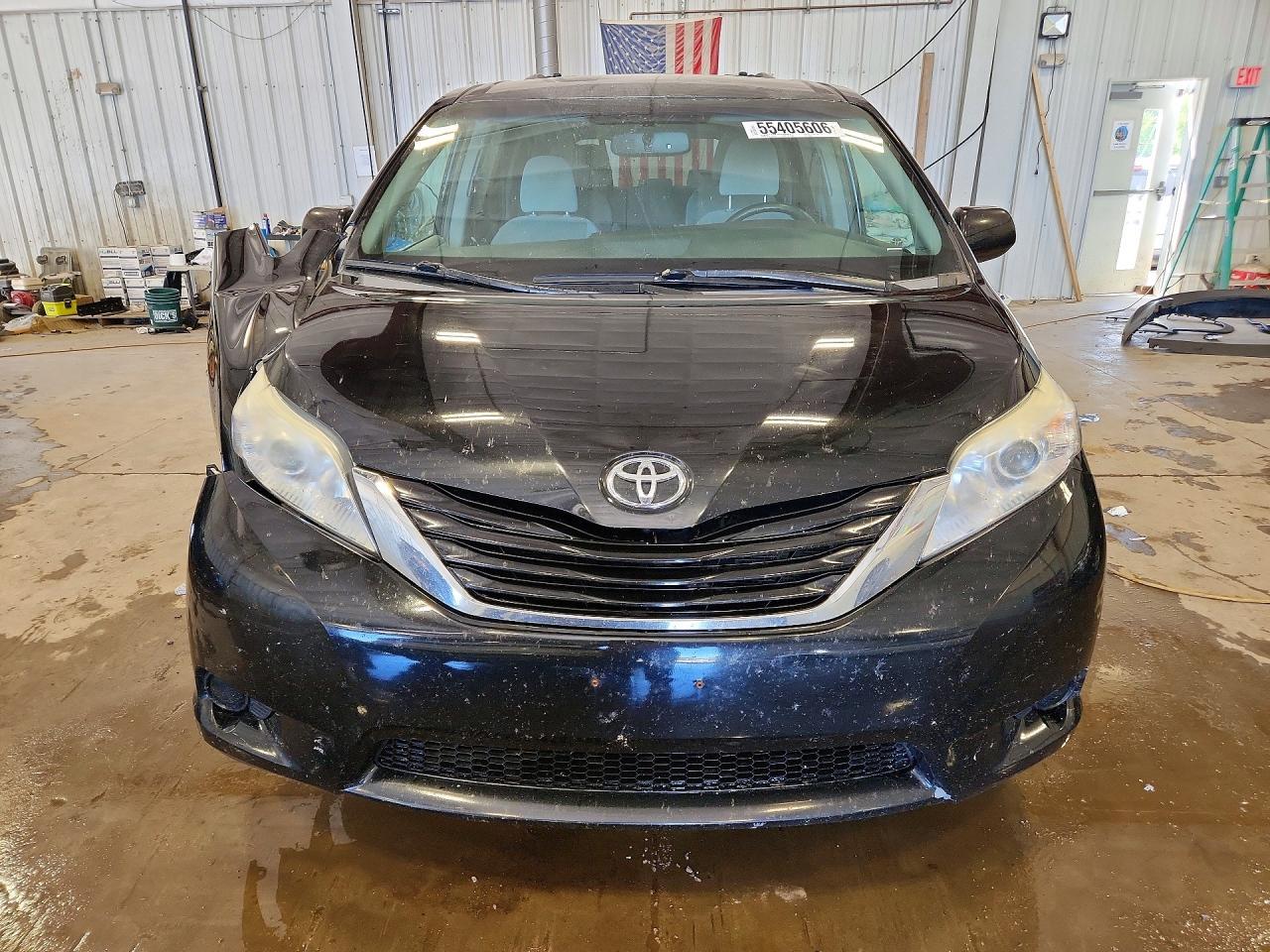 2017 Toyota Sienna Le - Фото 5