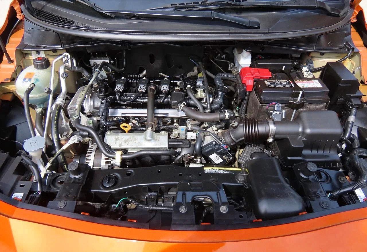 2022 Nissan Versa Sr - Image 7
