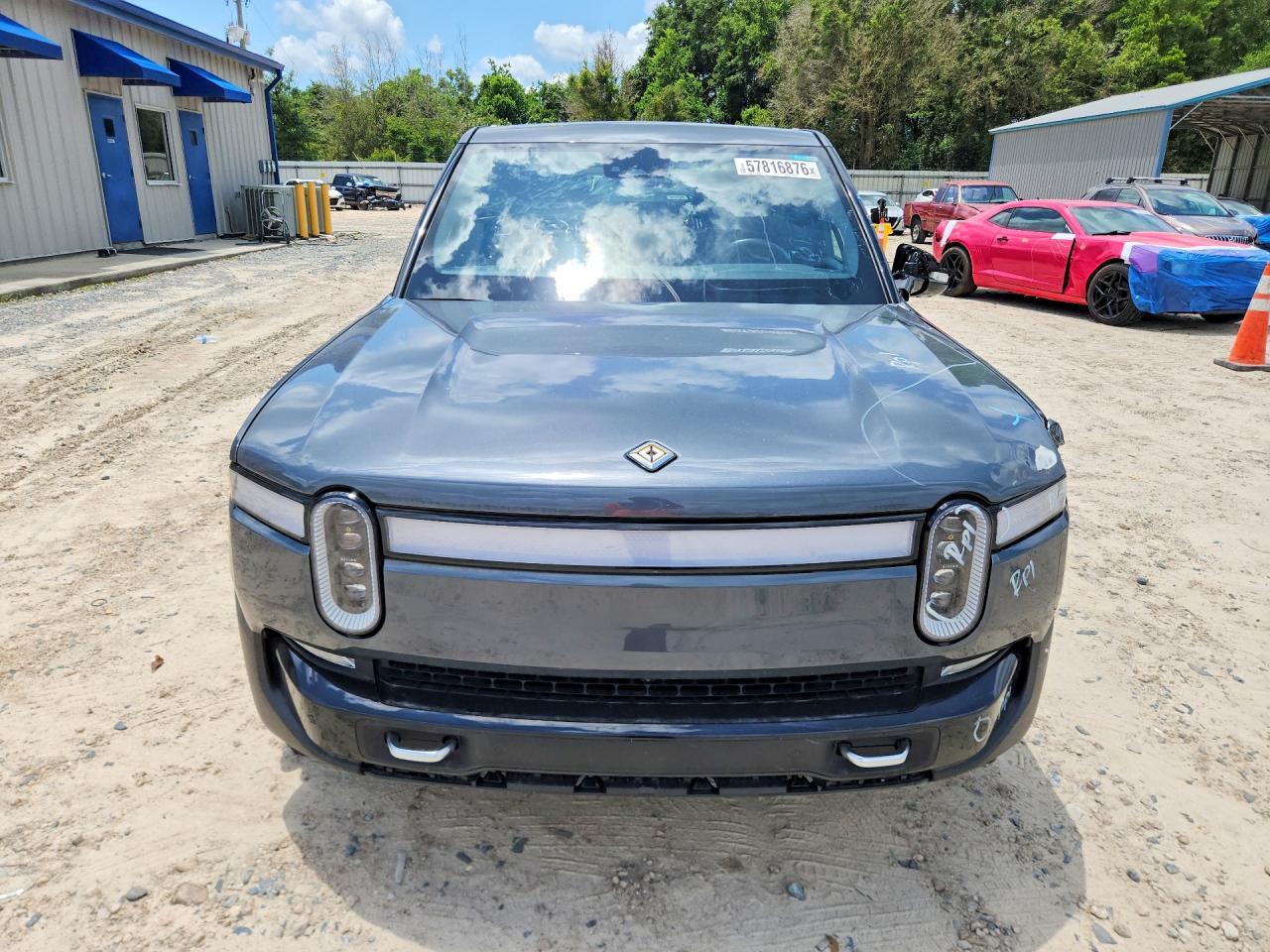 2023 Rivian R1T Adventure - Фото 5