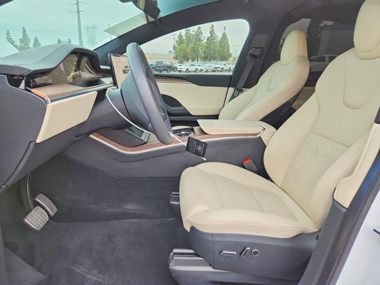 2023 Tesla Model X - Фото 7