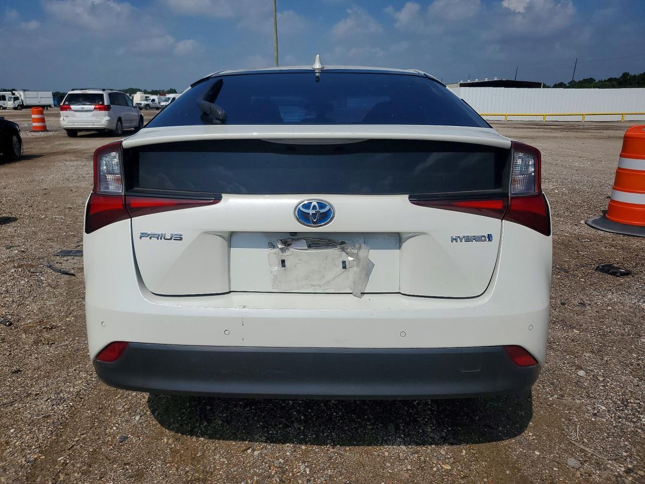2019 Toyota Prius Le - Фото 6