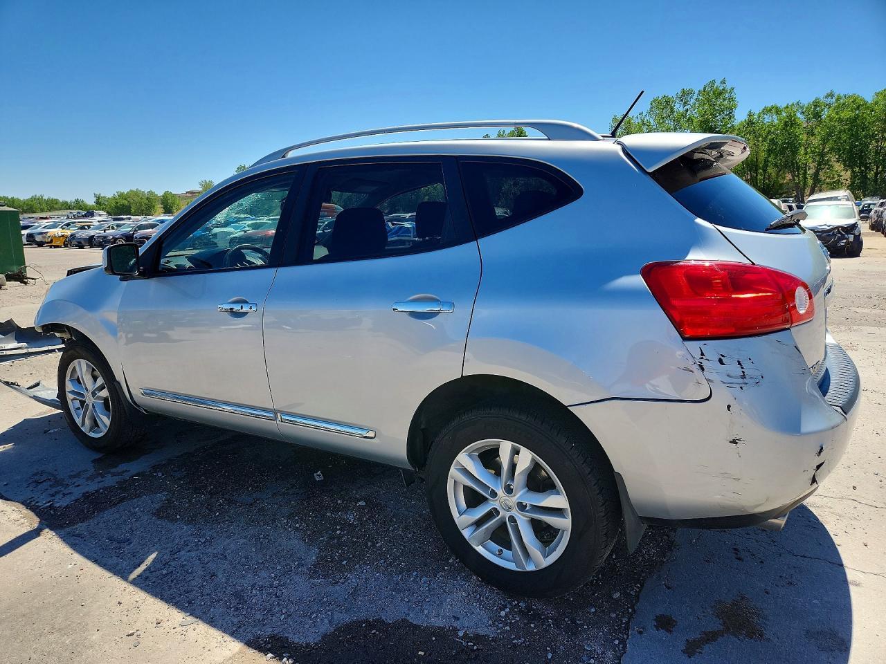2013 Nissan Rogue S - Image 2