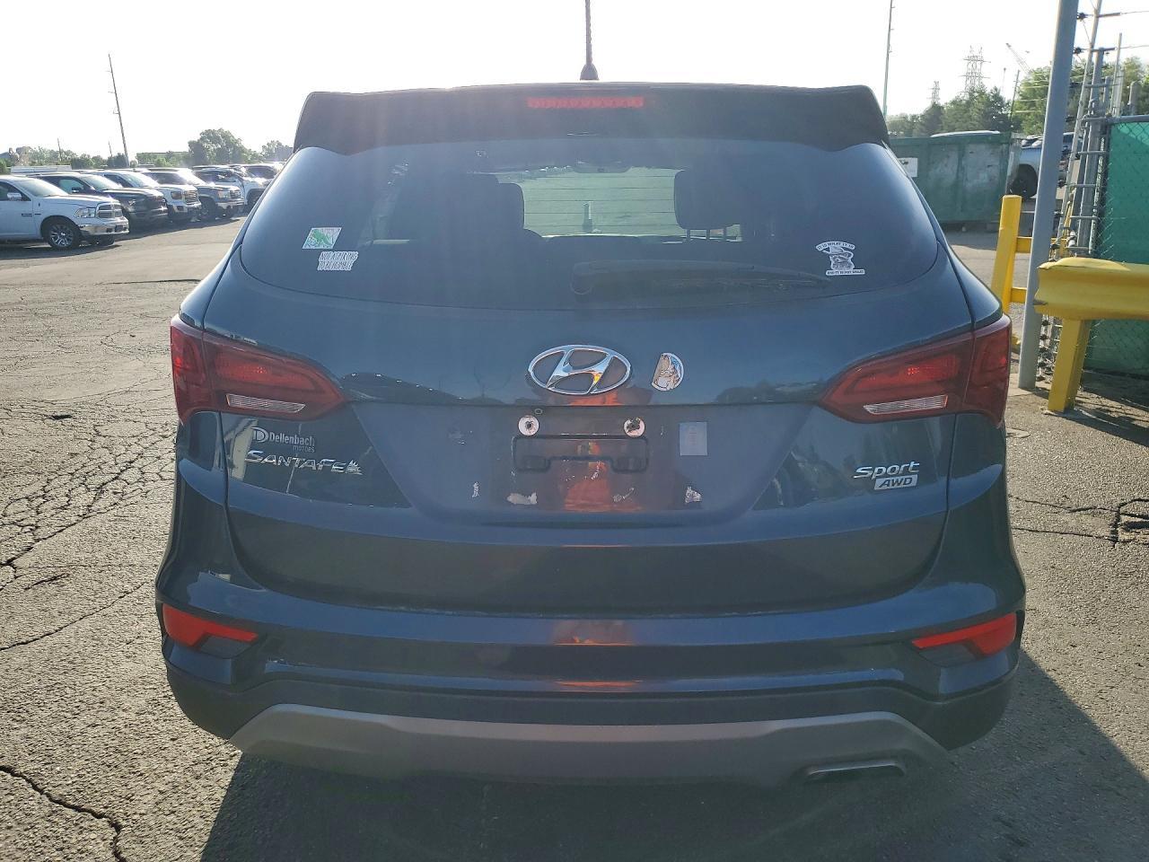 2018 Hyundai Santa Fe Sport 2.4L - Image 6