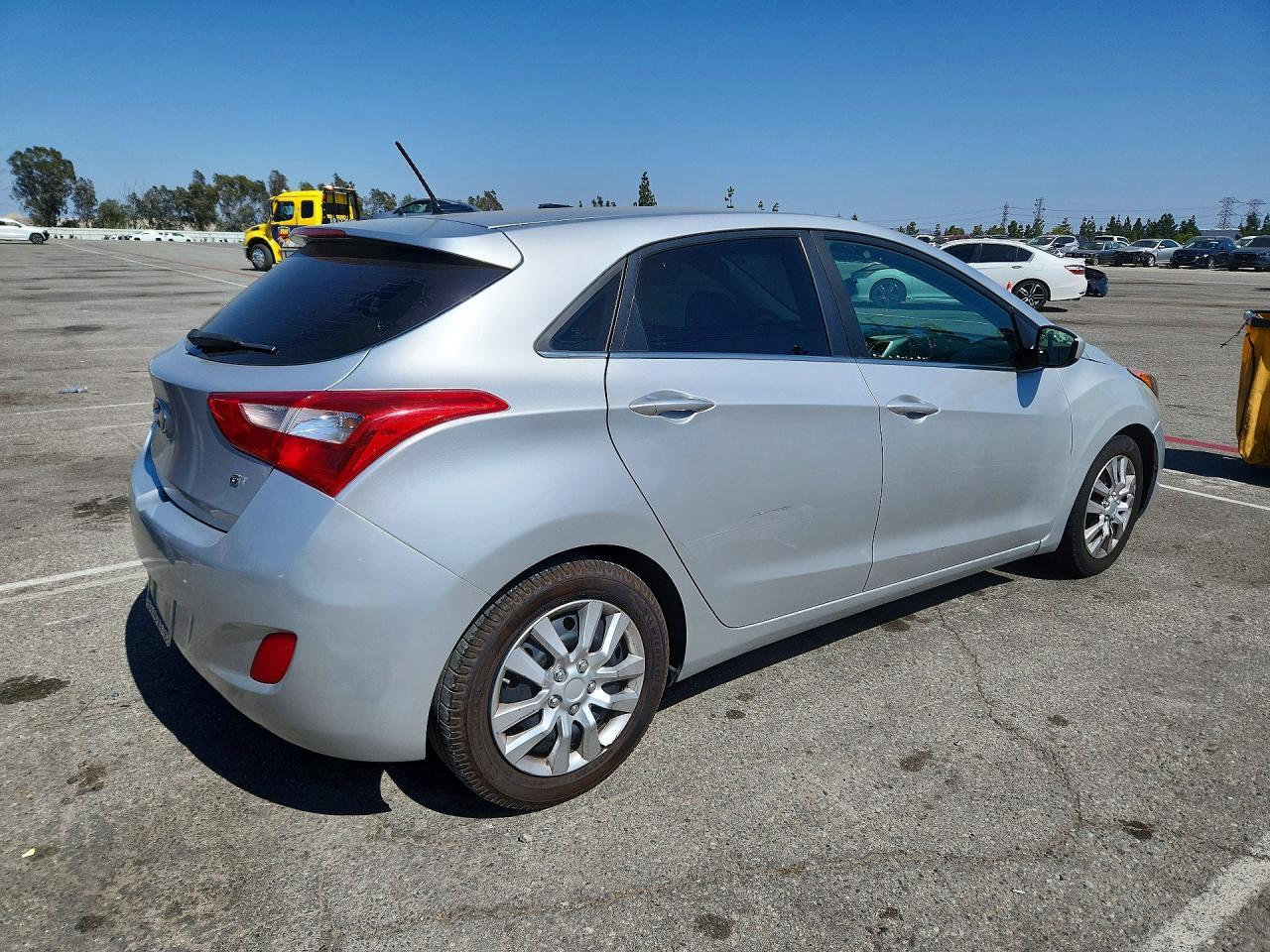 2016 Hyundai Elantra Gt Base - Фото 3