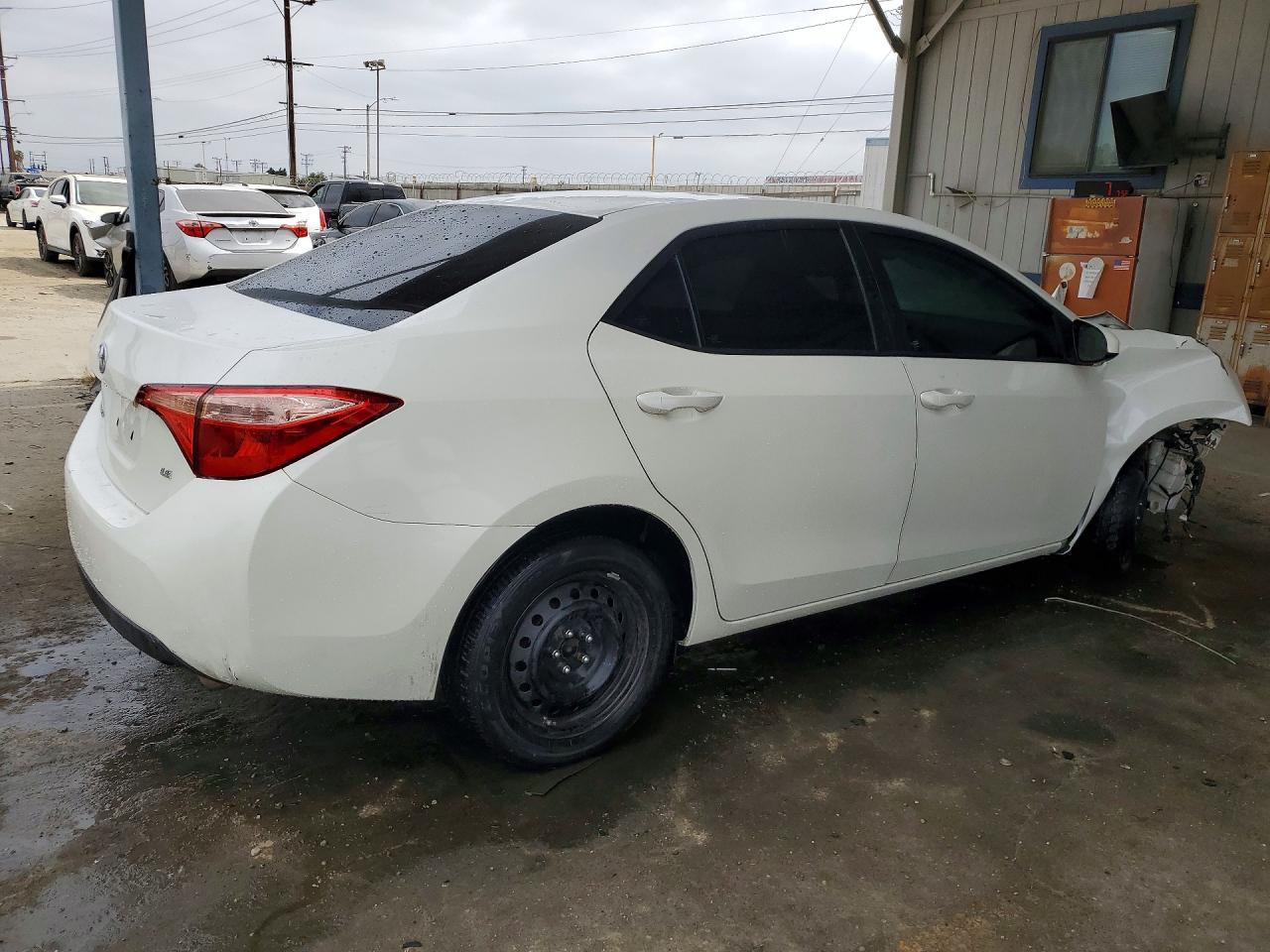2017 Toyota Corolla Le - Фото 3