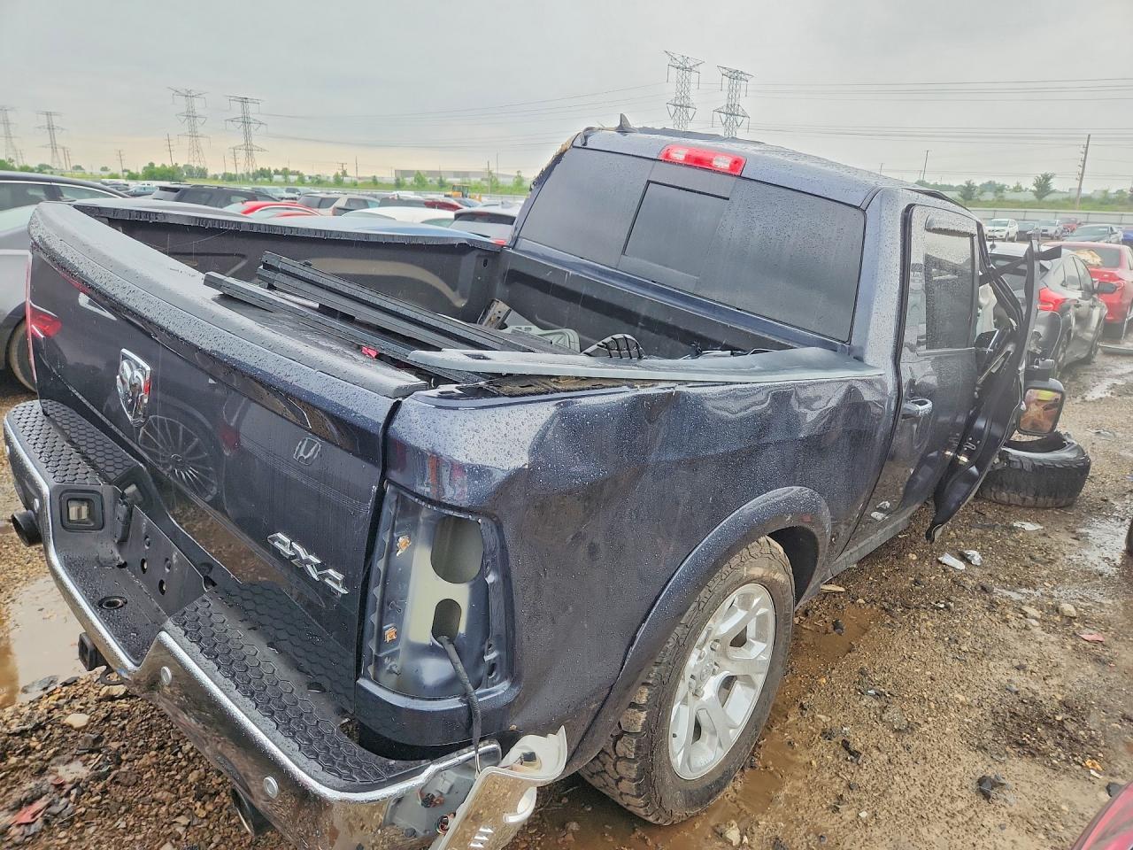 2017 Ram 1500 Laramie - Image 3