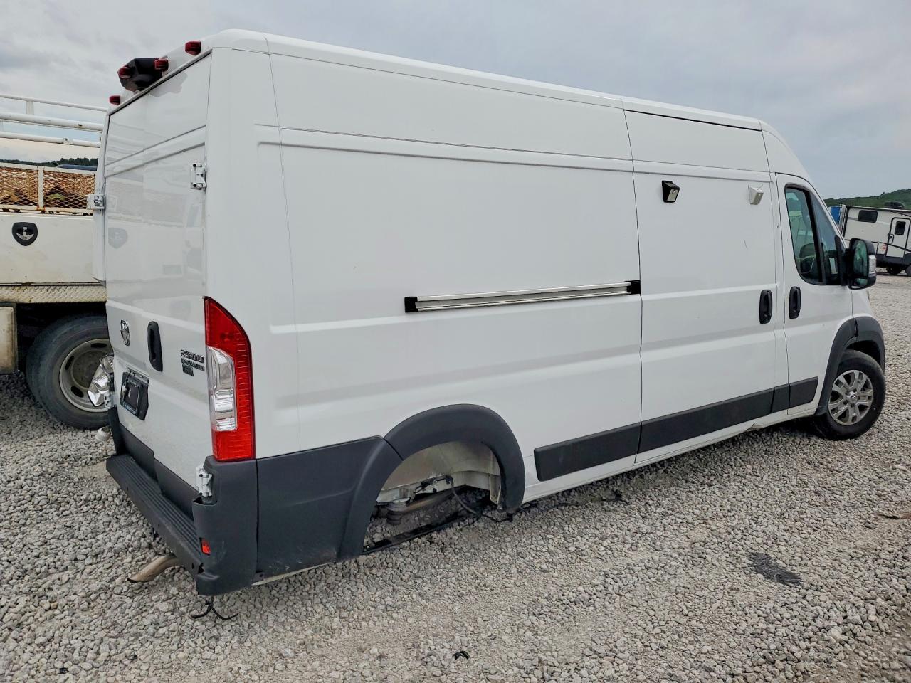 2024 Ram Promaster 2500 Delivery Van - Image 3