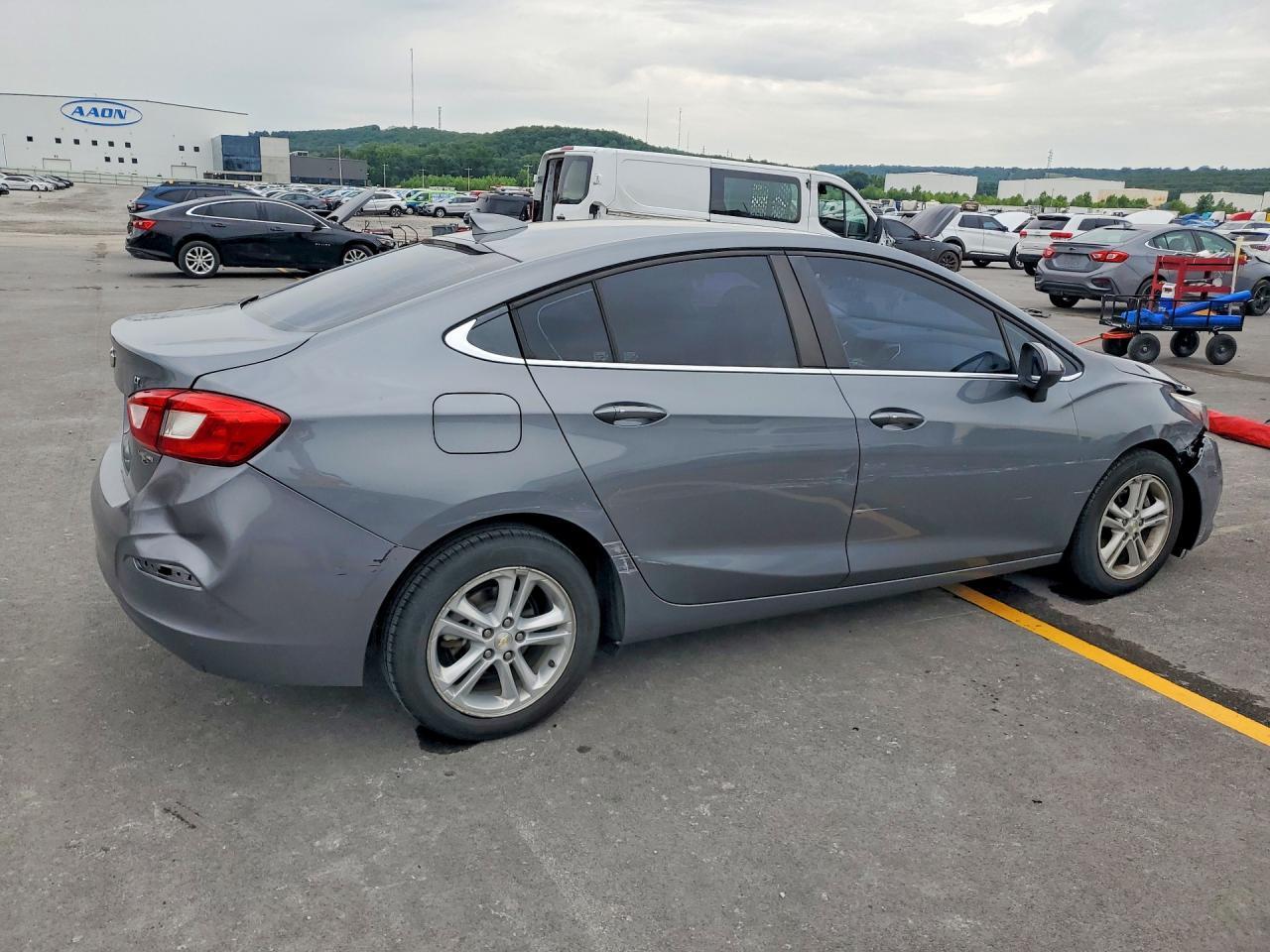2018 Chevrolet Cruze Lt - Фото 3