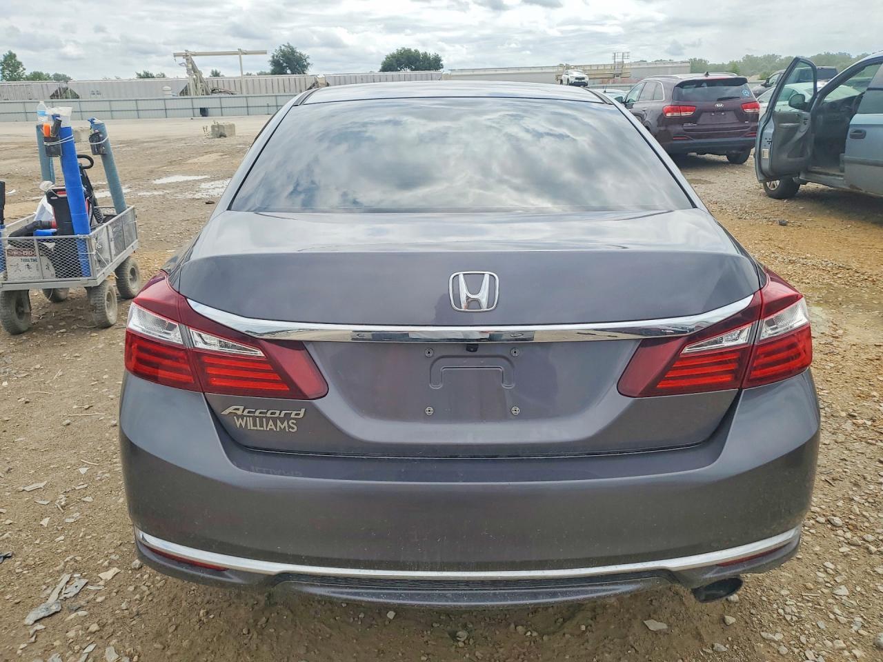 2016 Honda Accord Lx - Фото 6