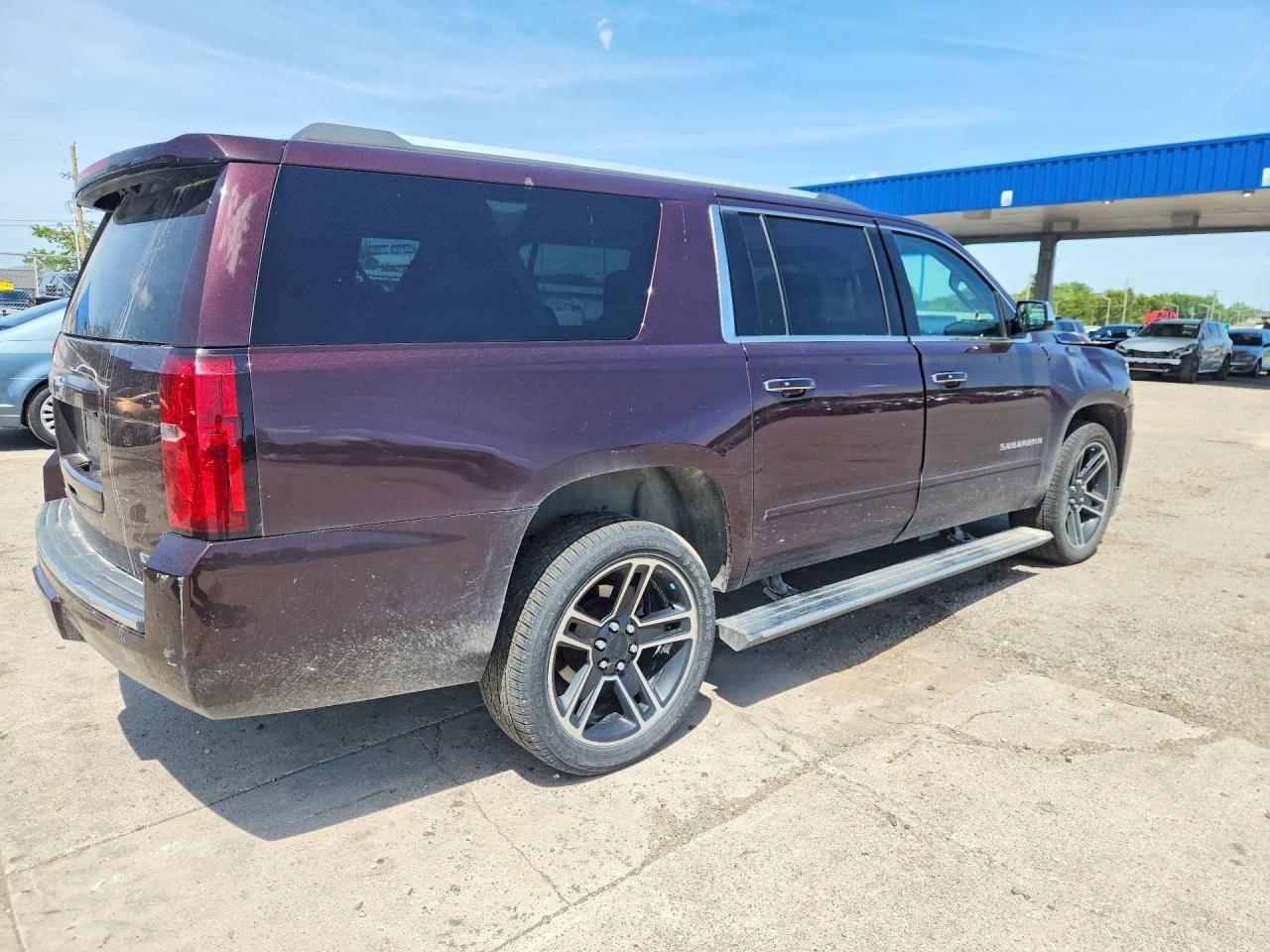 2017 Chevrolet Suburban K1500 Premier - Фото 3