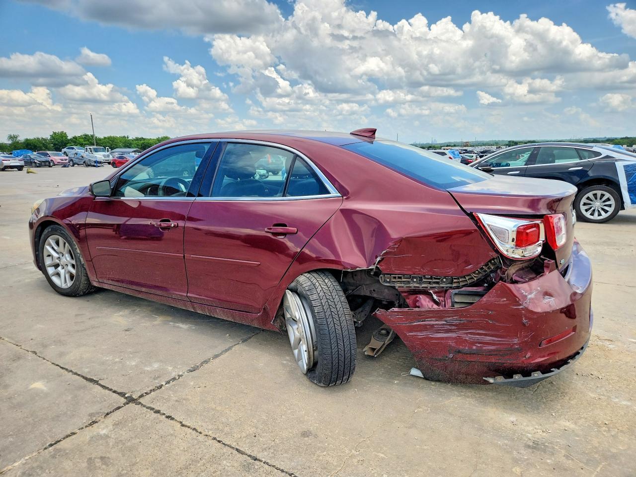 2015 Chevrolet Malibu 1Lt - Image 2