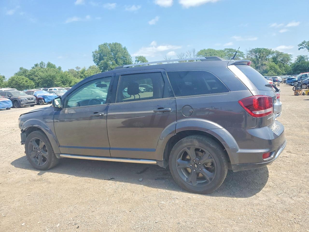 2018 Dodge Journey Crossroad - Image 2