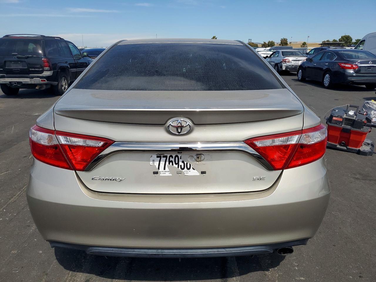 2015 Toyota Camry Se - Image 6