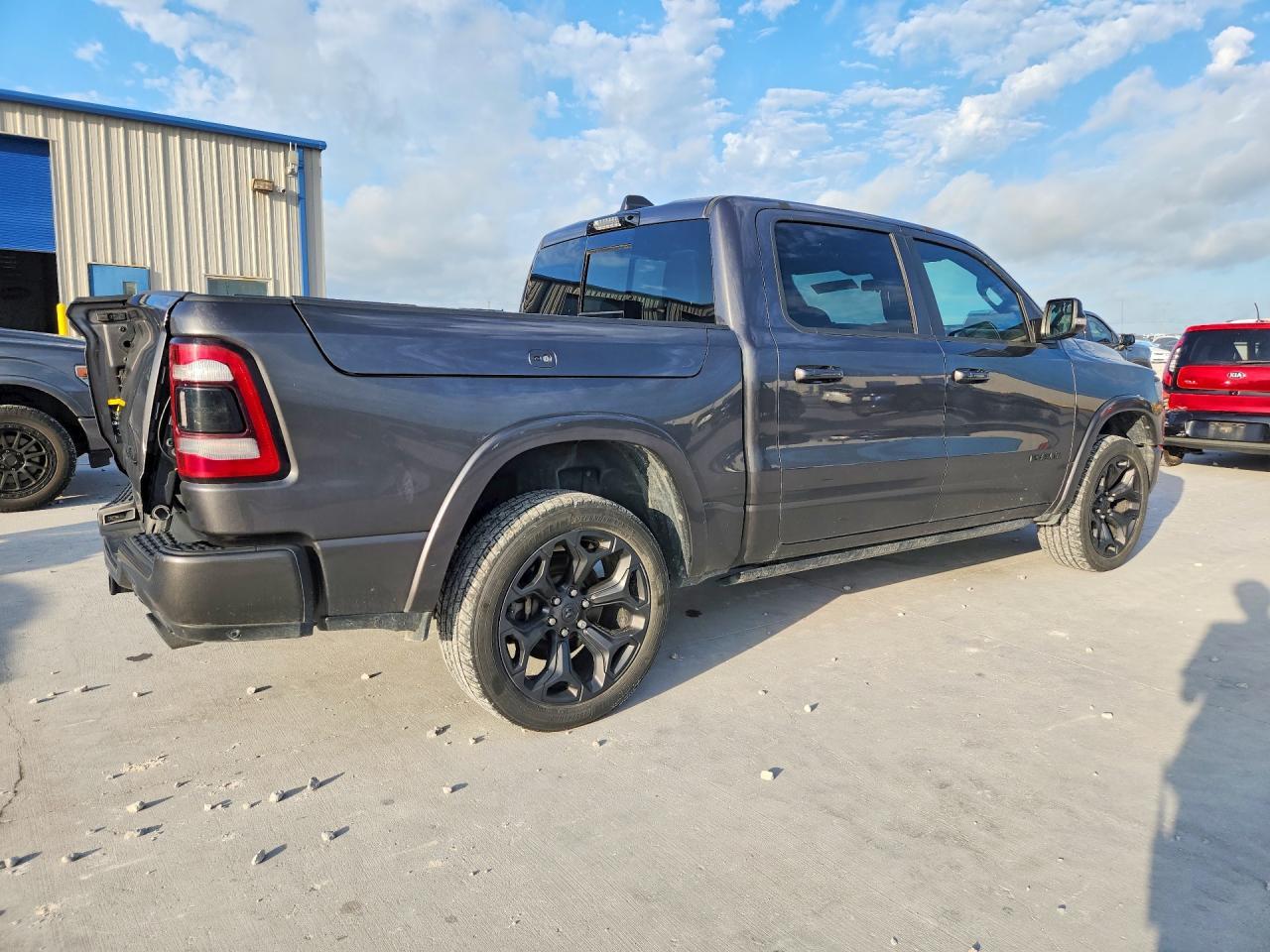 2021 Ram 1500 Limited - Фото 3