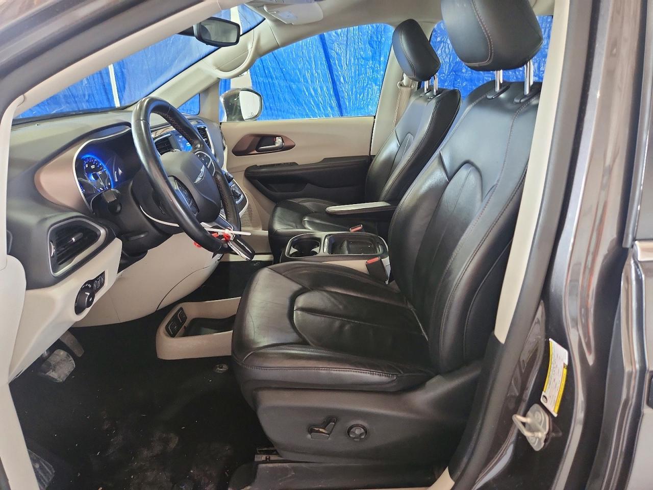 2018 Chrysler Pacifica Touring L - Фото 7