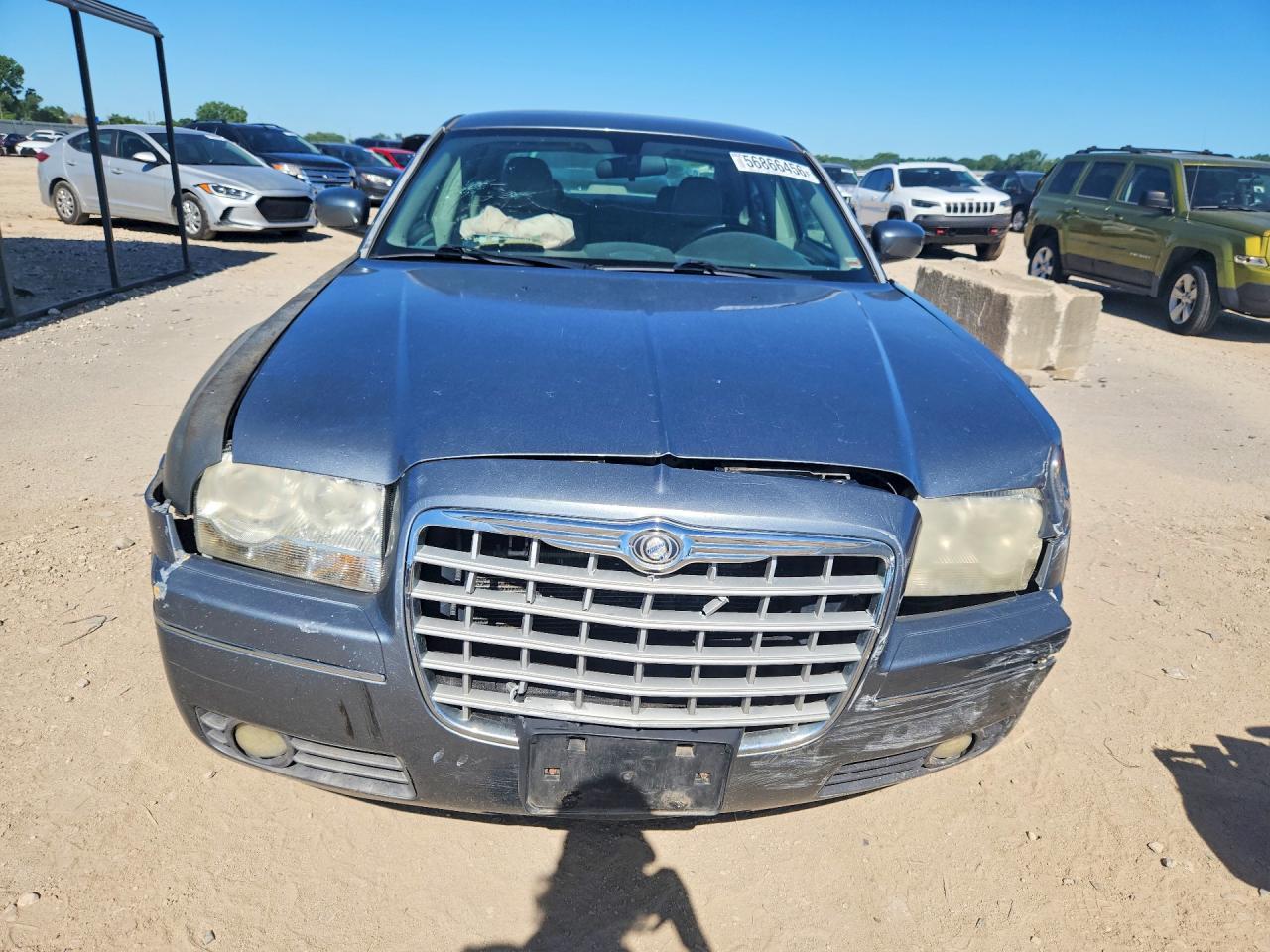 2006 Chrysler 300 Touring - Image 5