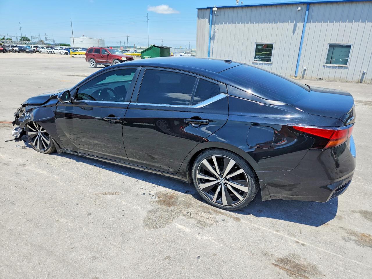 2021 Nissan Altima Sr - Фото 2
