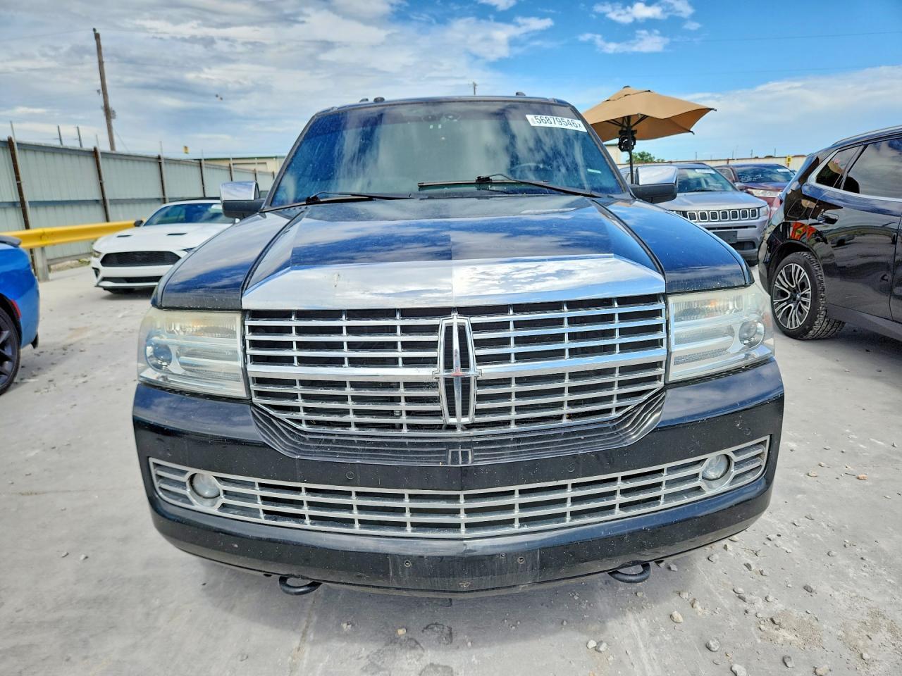 2014 Lincoln Navigator - Image 5
