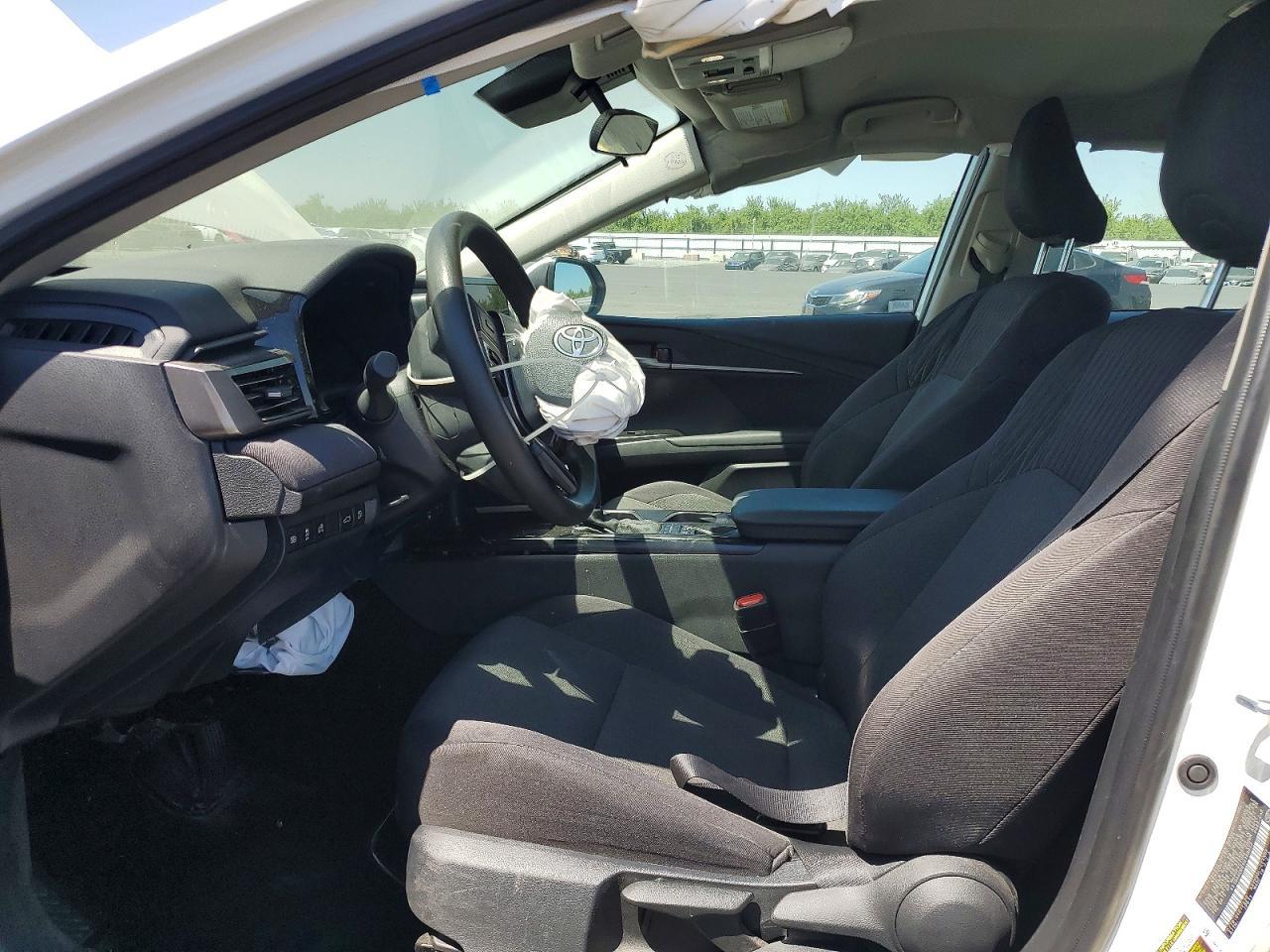 2025 Toyota Camry Le - Image 7