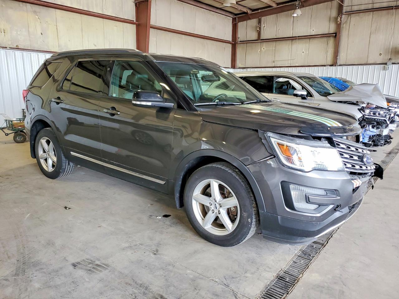 2017 Ford Explorer Xlt - Фото 4