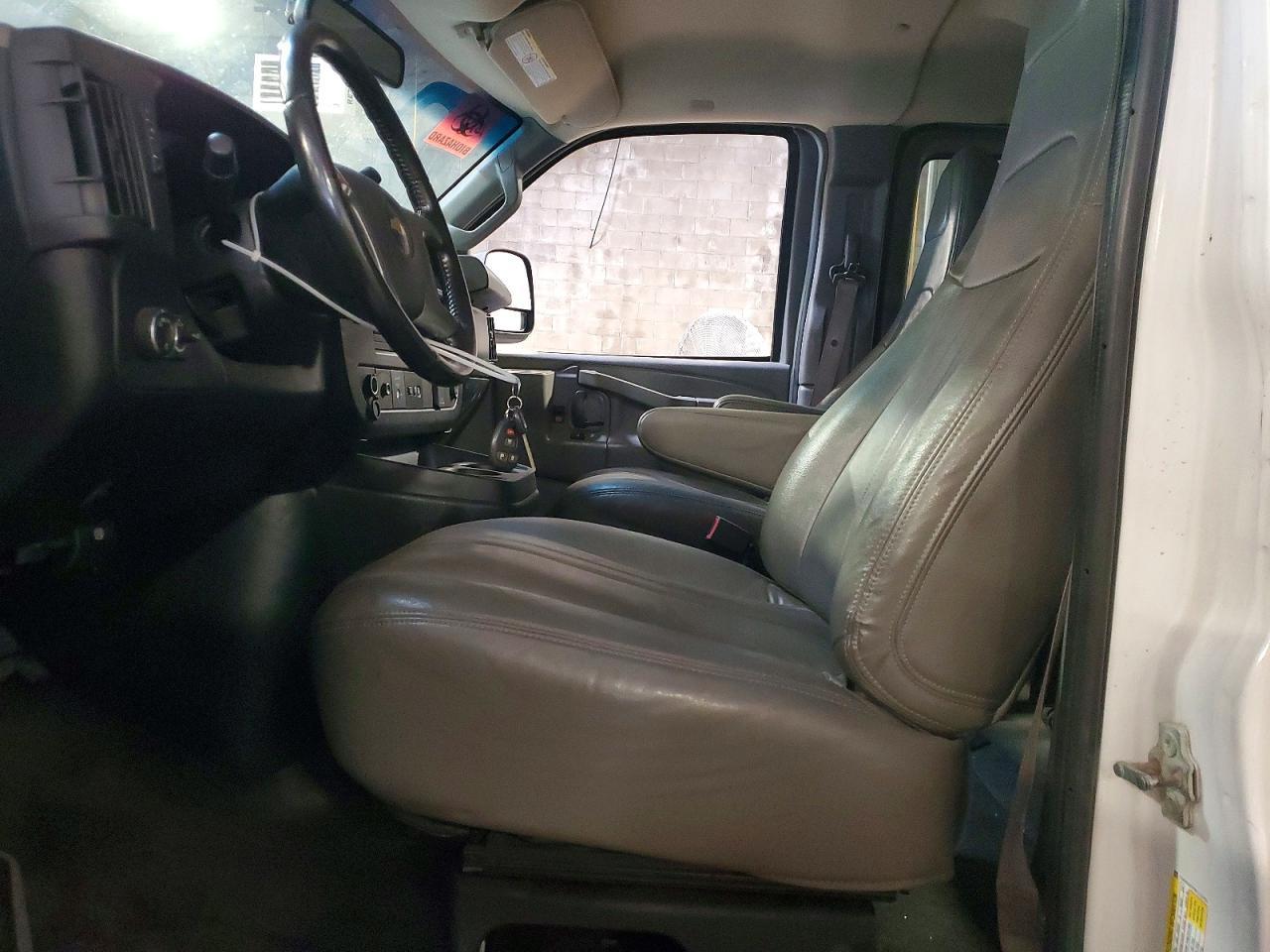 2018 Chevrolet Express G3500 Lt - Image 7