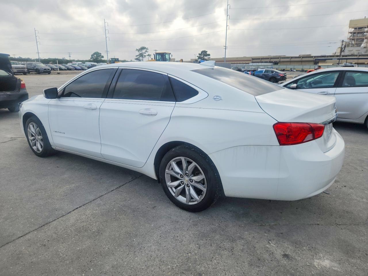 2018 Chevrolet Impala Lt - Фото 2