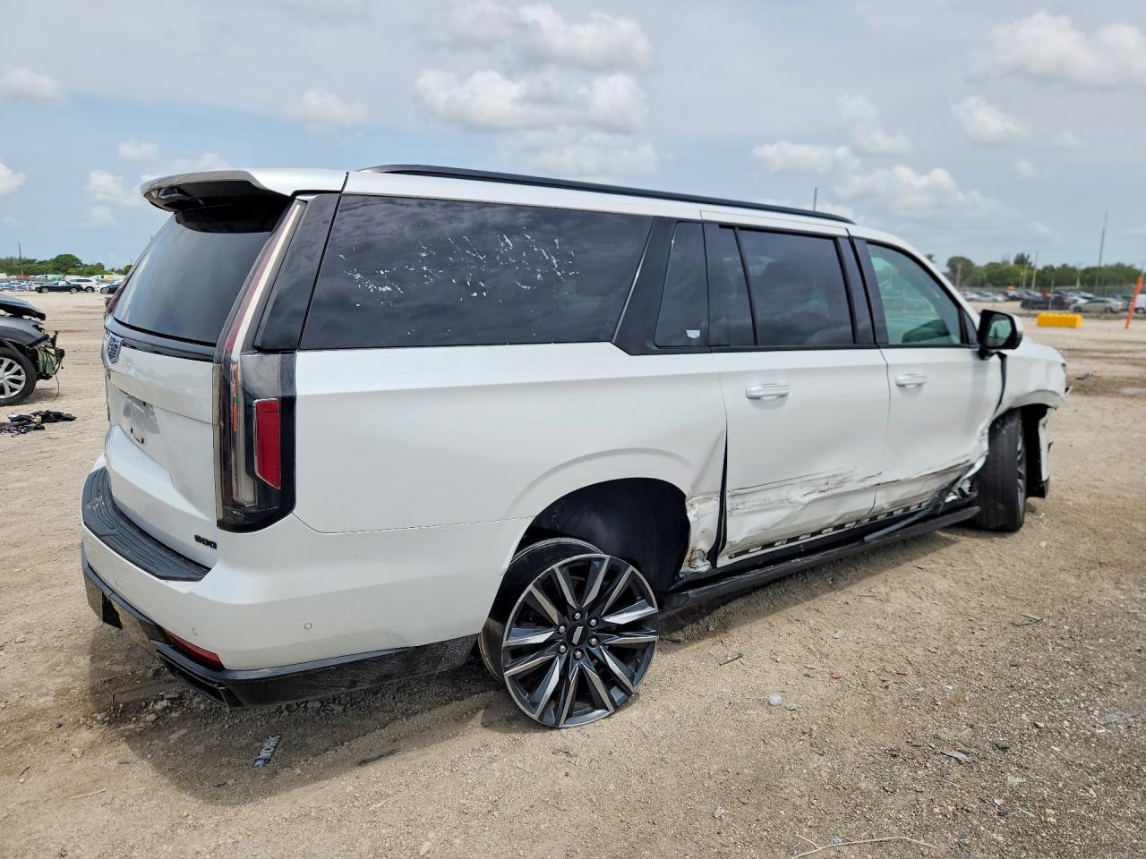 2021 Cadillac Escalade Esv Sport Platinum - Фото 3