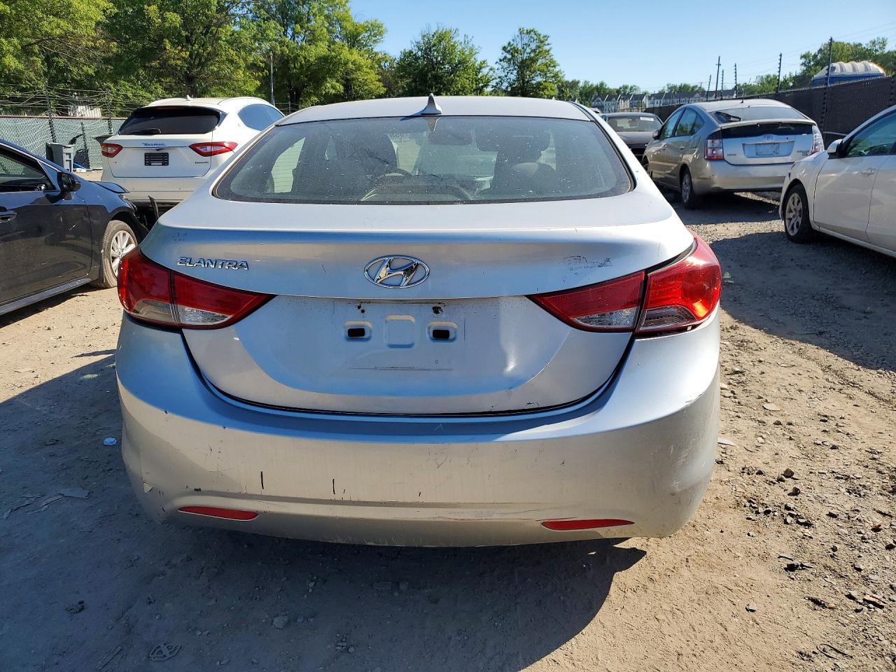 2013 Hyundai Elantra Gls - Фото 6