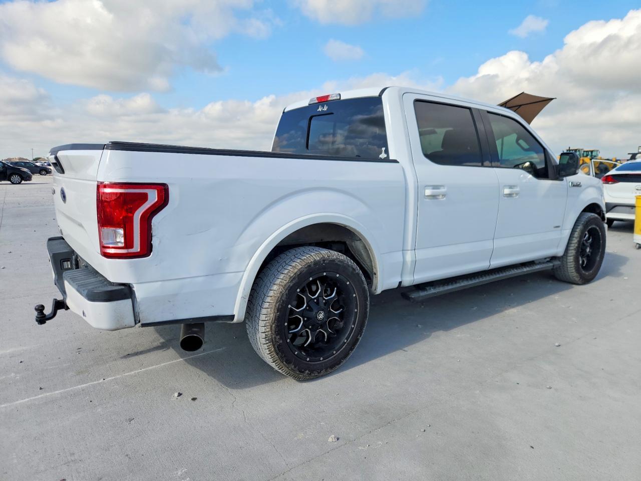2015 Ford F150 Supercrew - Image 3