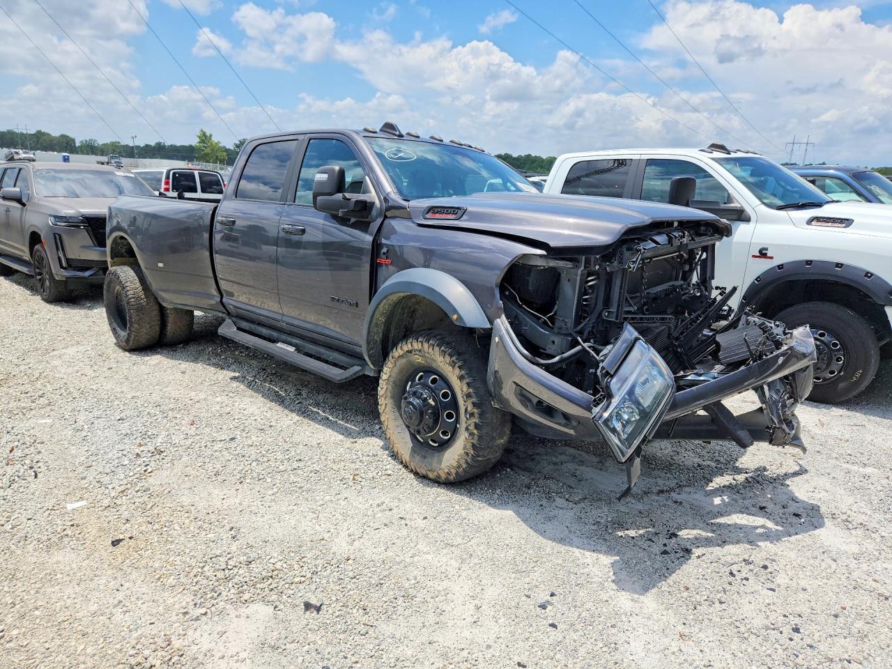 2023 Ram 3500 Big Horn - Фото 4