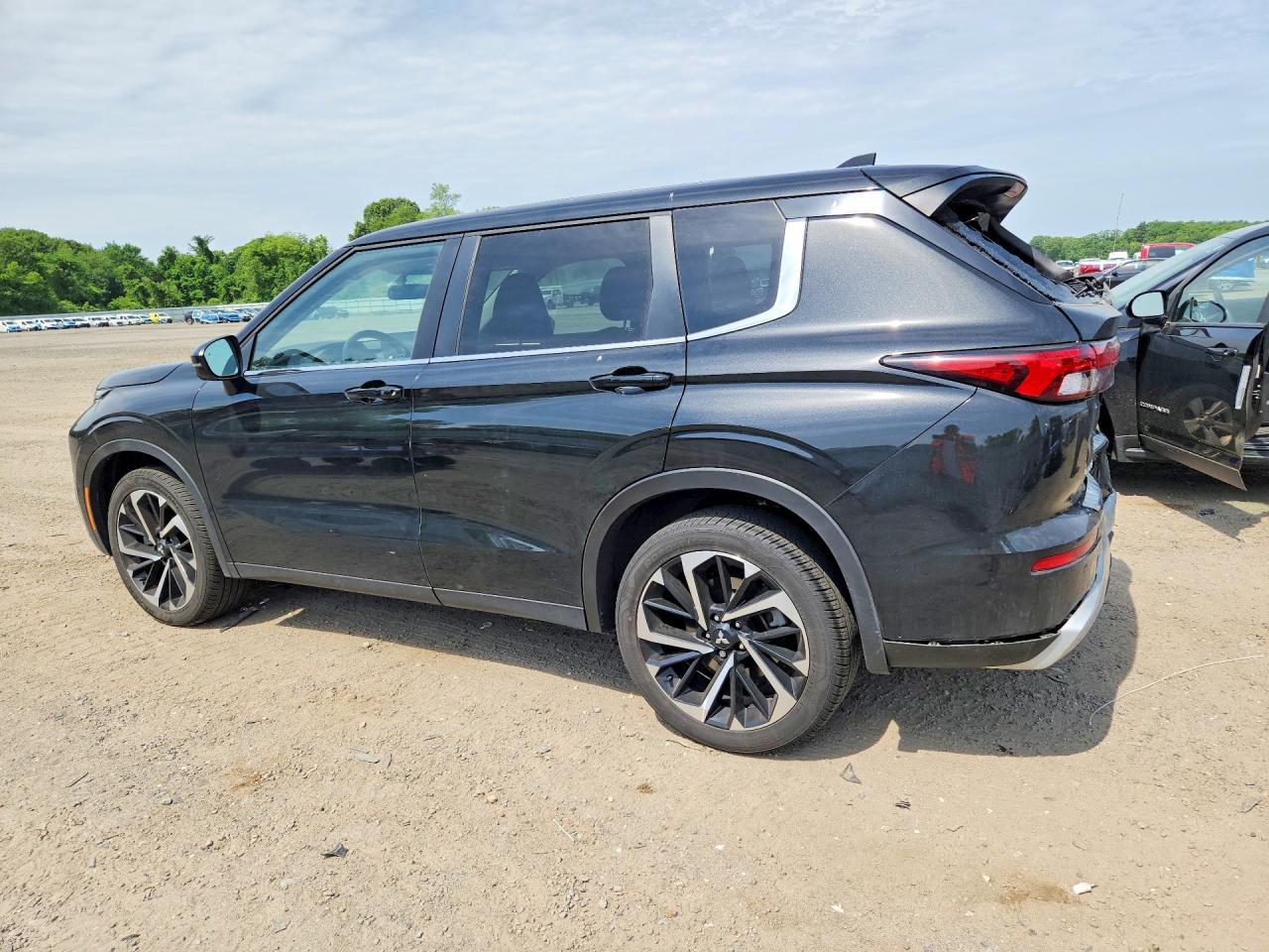 2024 Mitsubishi Outlander Se - Фото 2