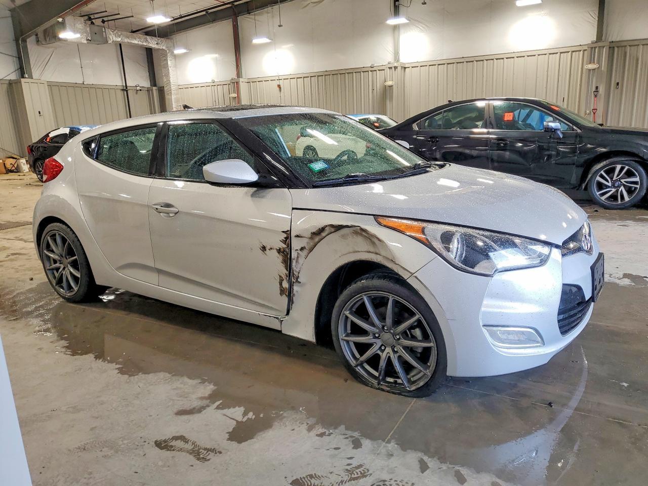 2017 Hyundai Veloster Value Edition - Image 4