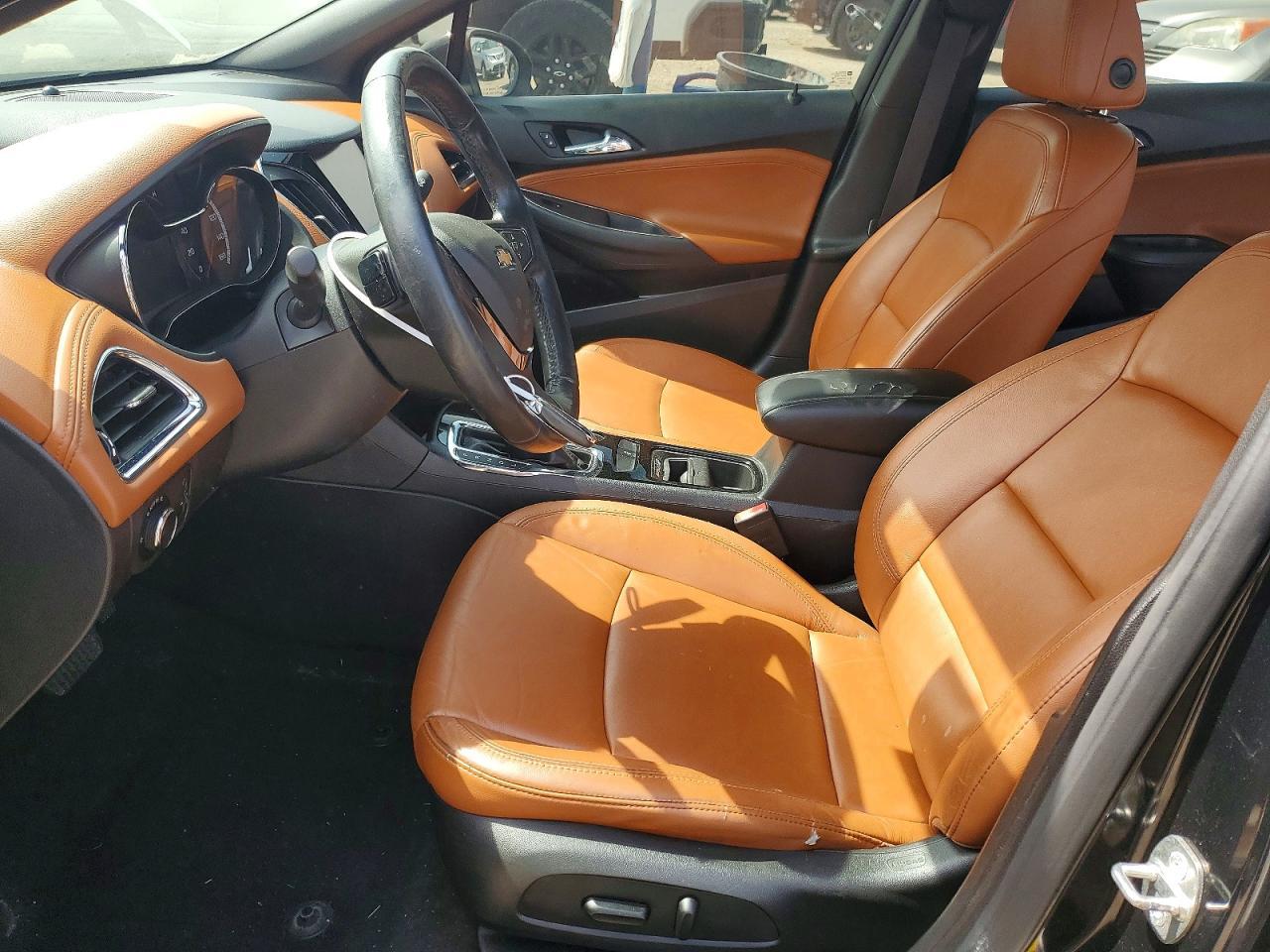 2017 Chevrolet Cruze Premier - Image 7